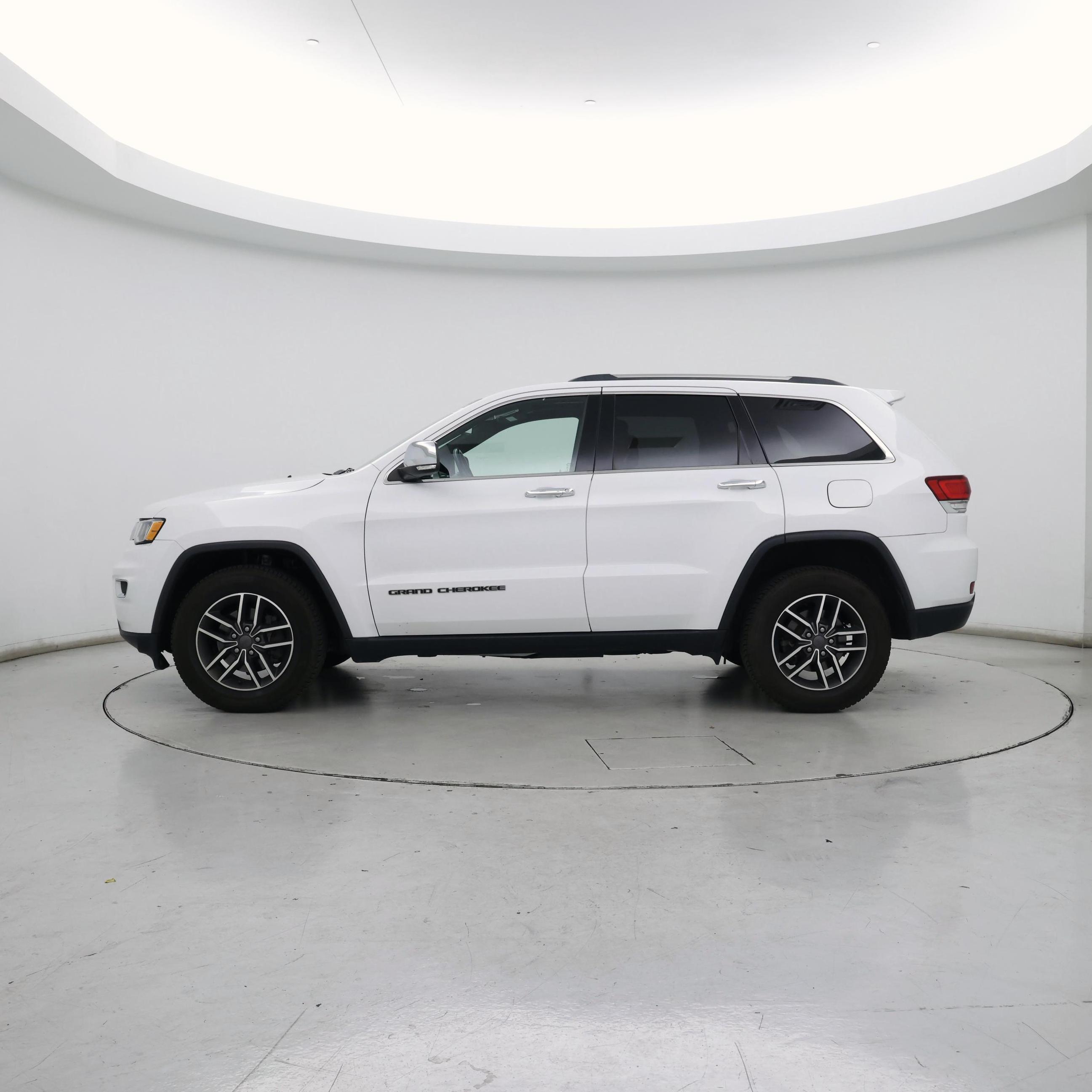 Thumbnail: 2020 Jeep Grand Cherokee - 3