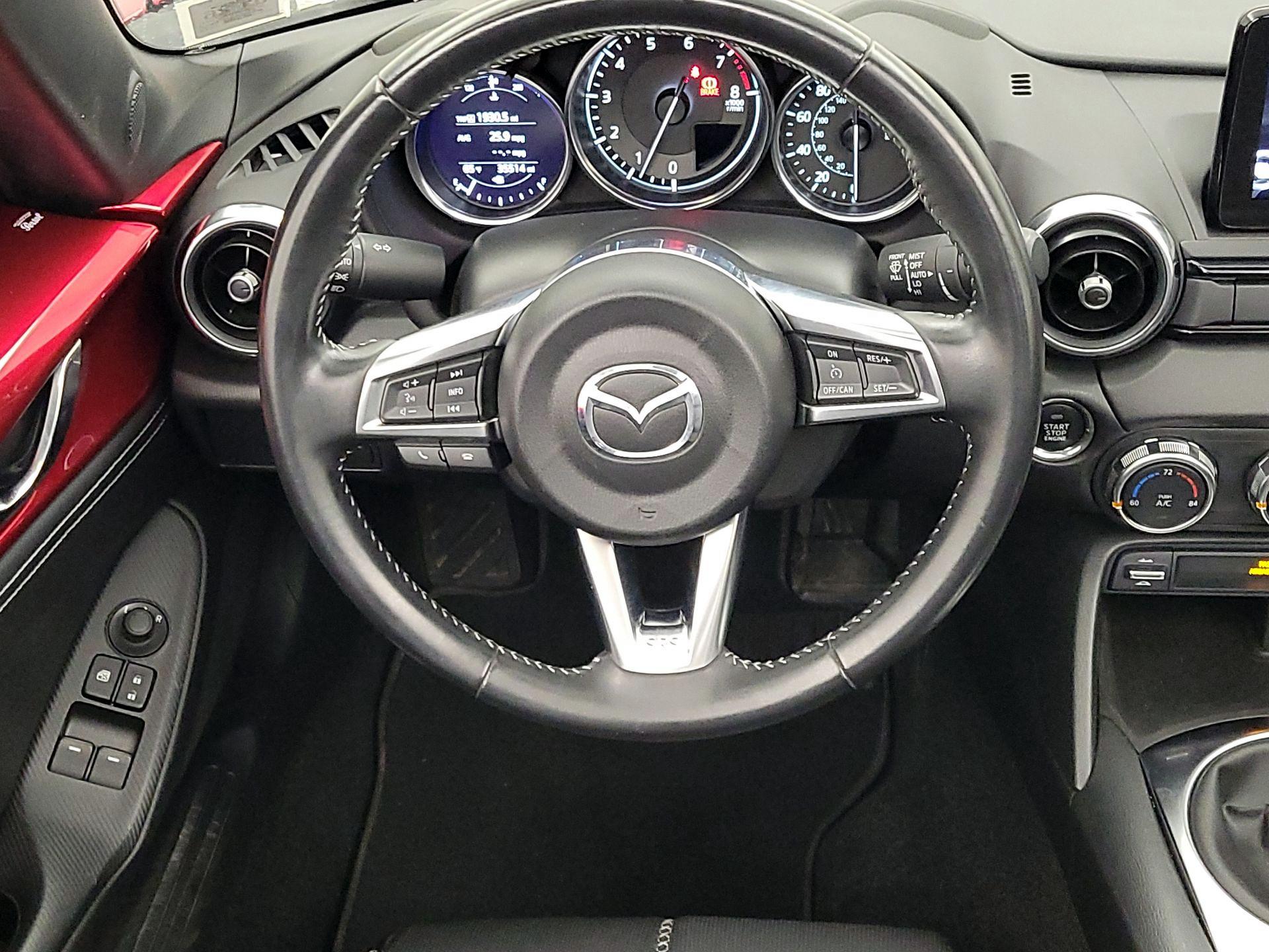 Thumbnail: 2021 Mazda MX-5 Miata - 10