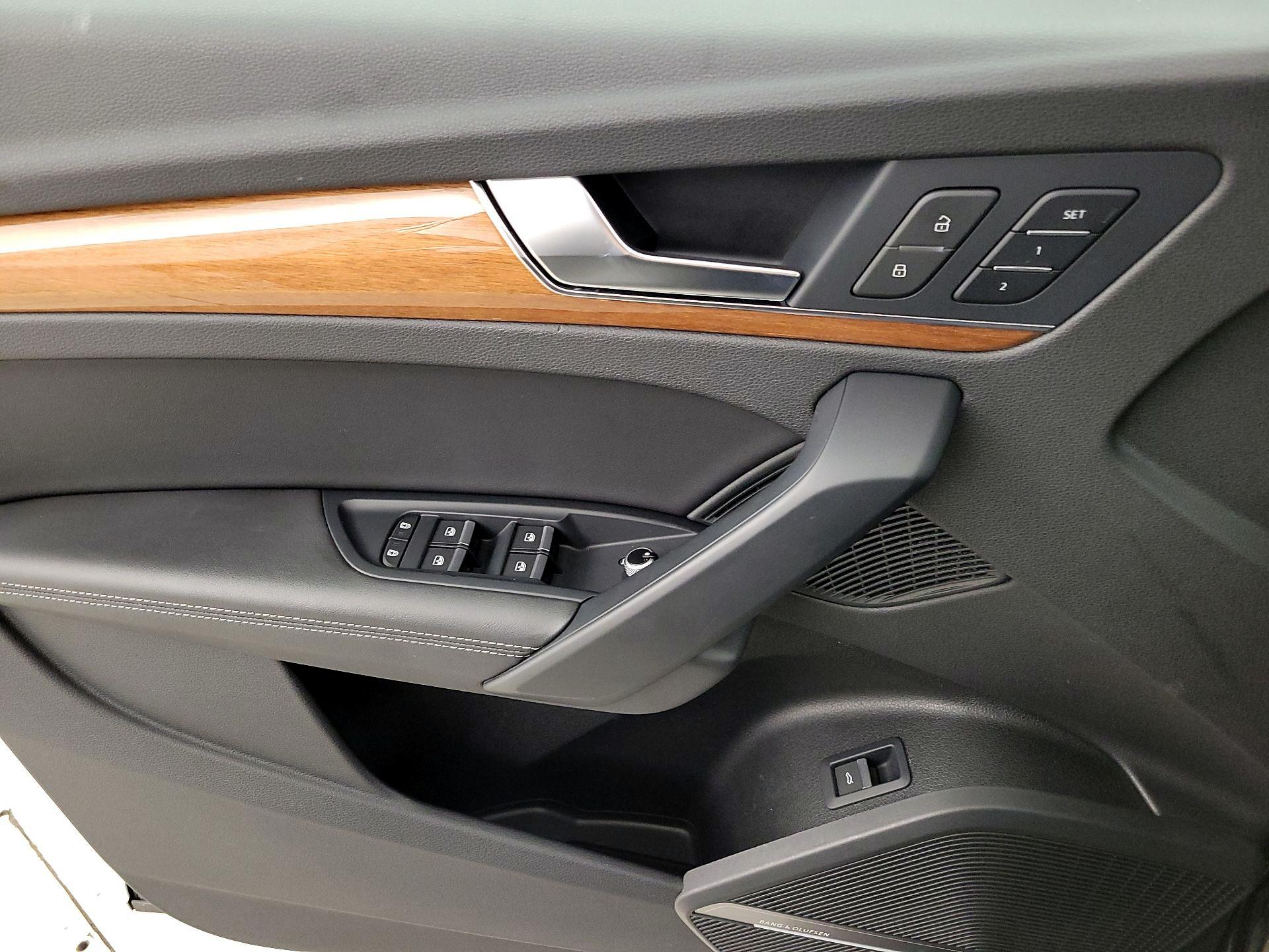 Thumbnail: 2021 Audi Q5 - 12