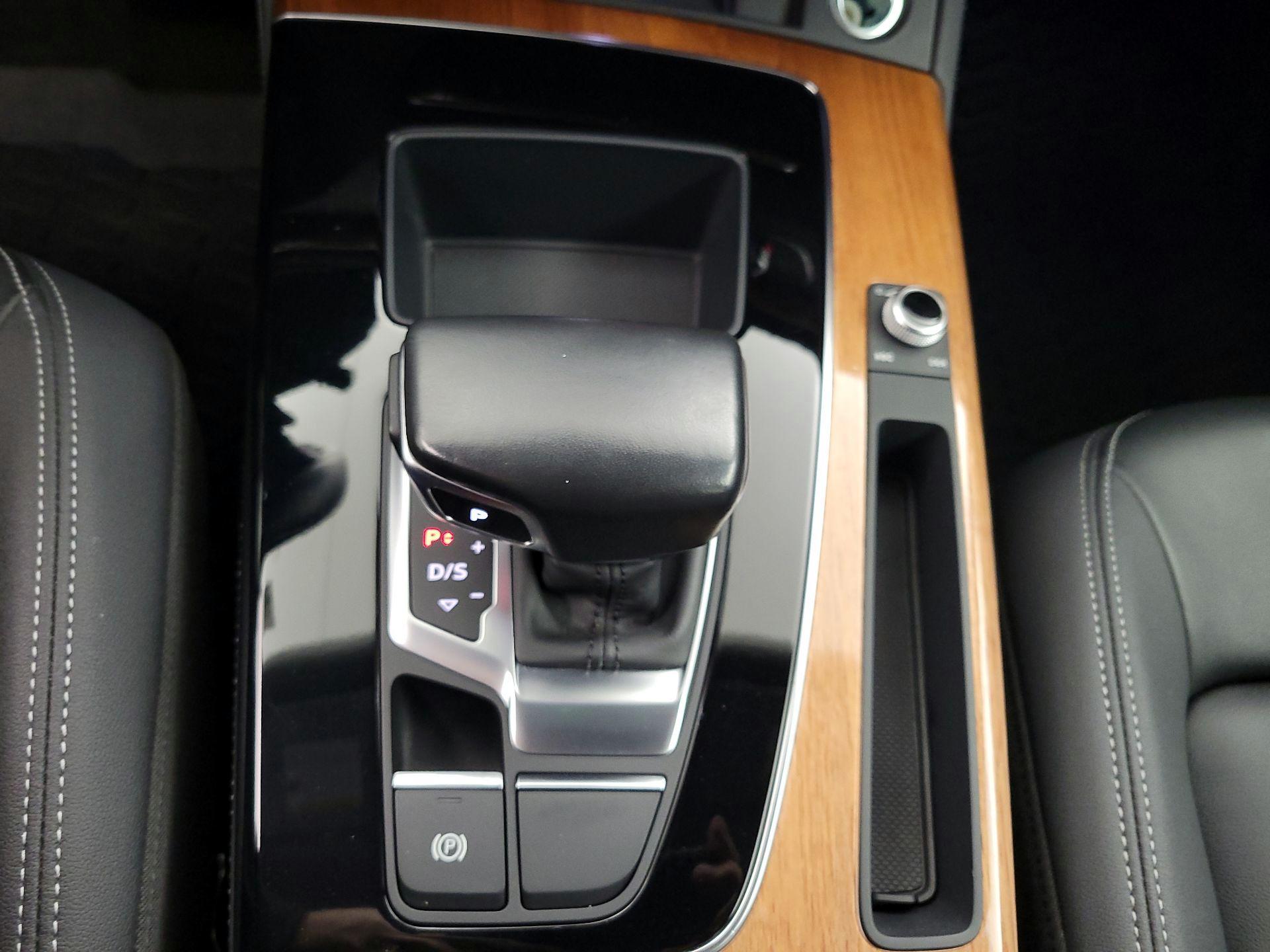 Thumbnail: 2021 Audi Q5 - 17