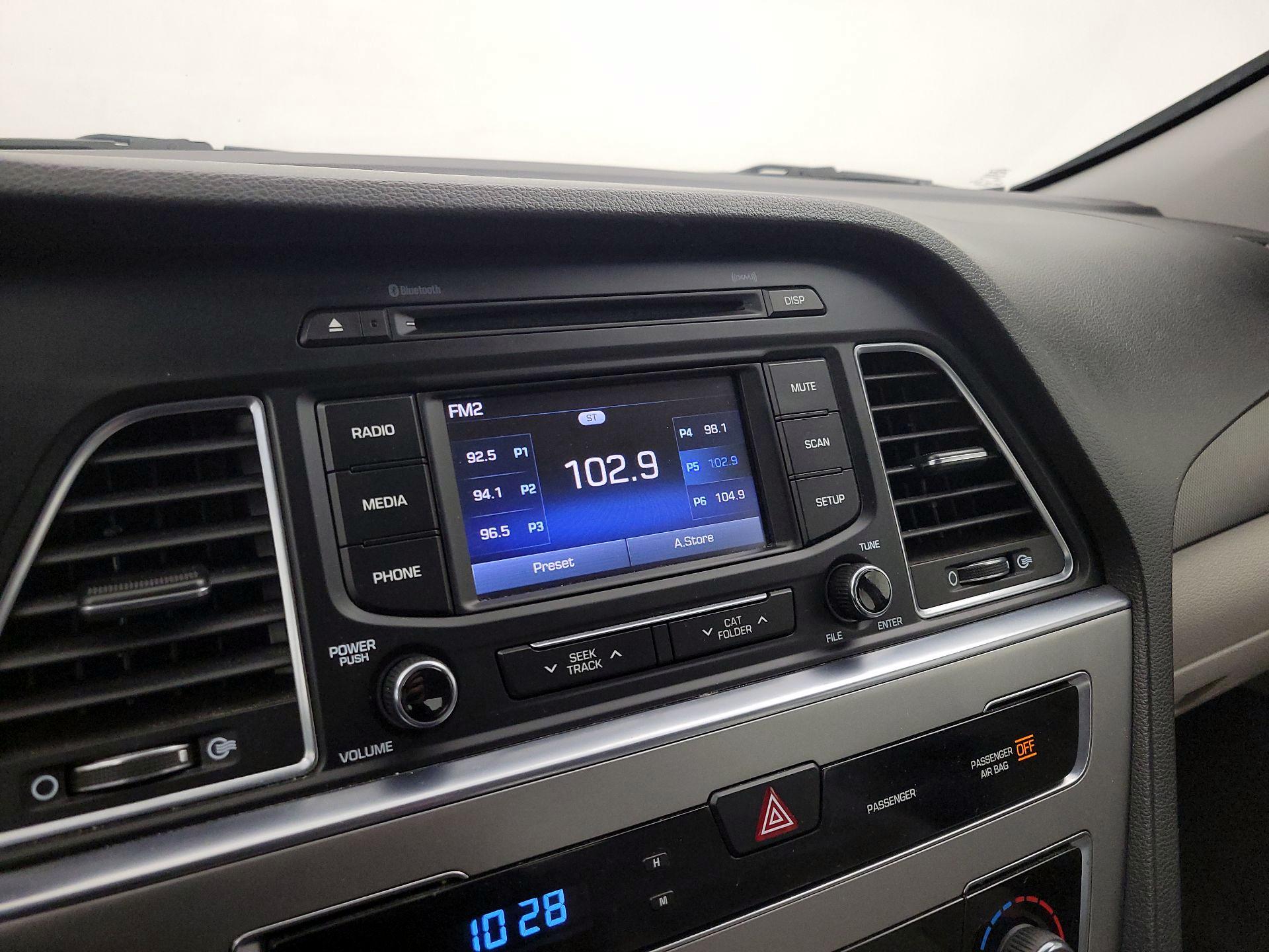 Thumbnail: 2015 Hyundai Sonata - 15