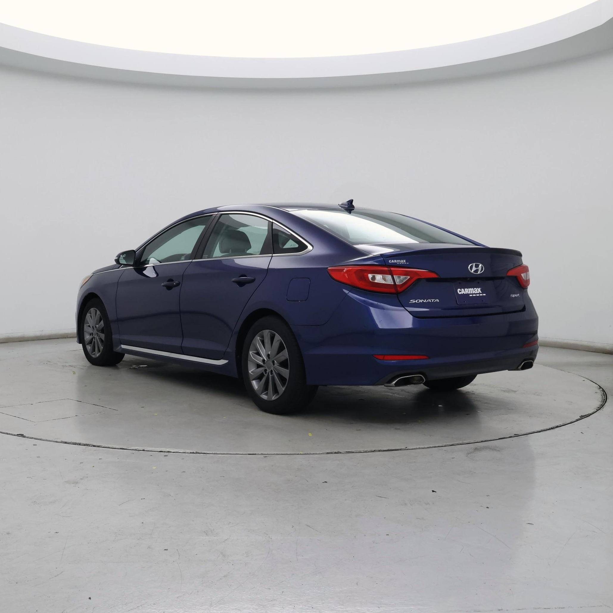 Thumbnail: 2015 Hyundai Sonata - 2