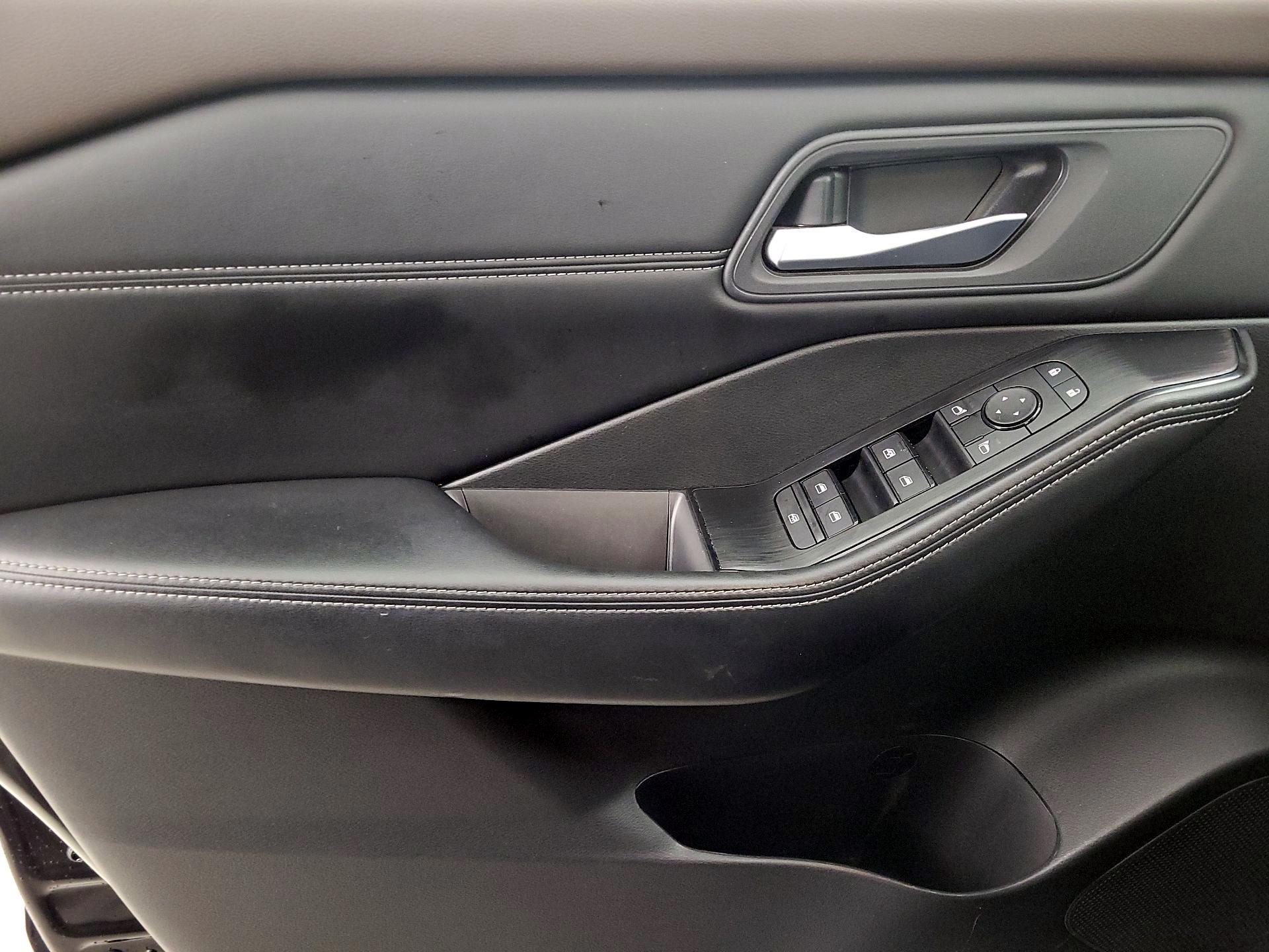 Thumbnail: 2023 Nissan Rogue - 12