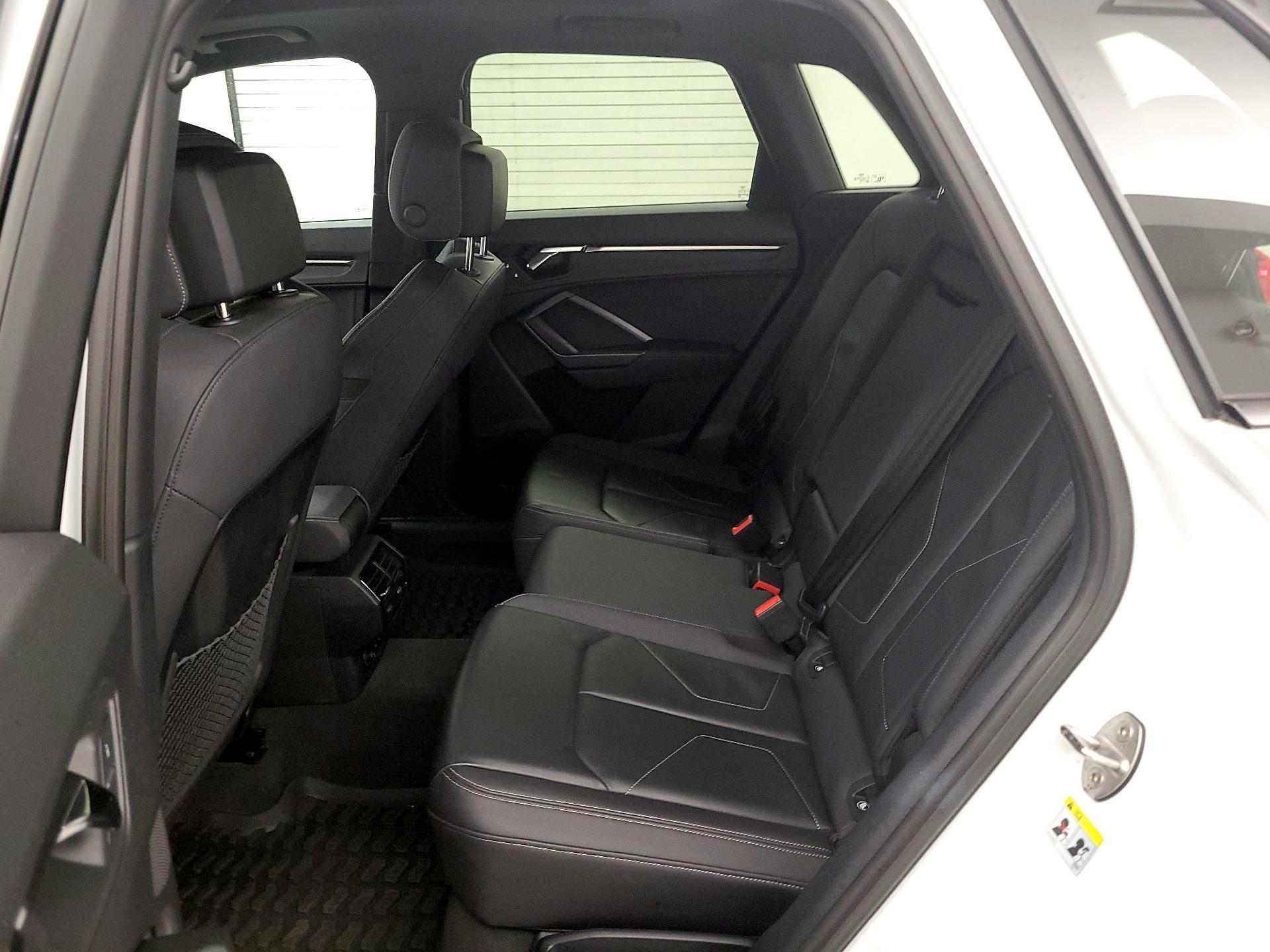 Thumbnail: 2022 Audi Q3 - 19