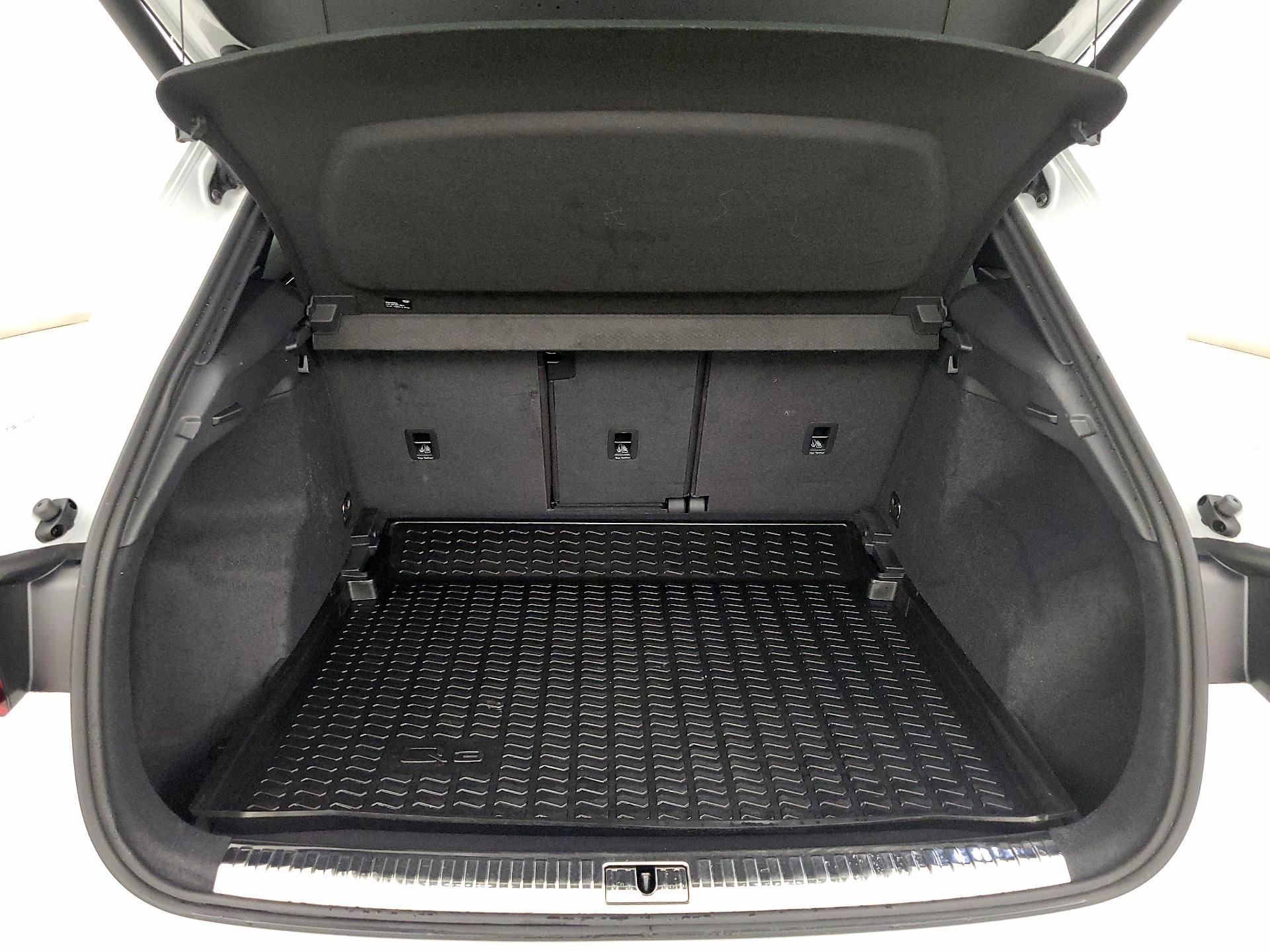 Thumbnail: 2022 Audi Q3 - 20