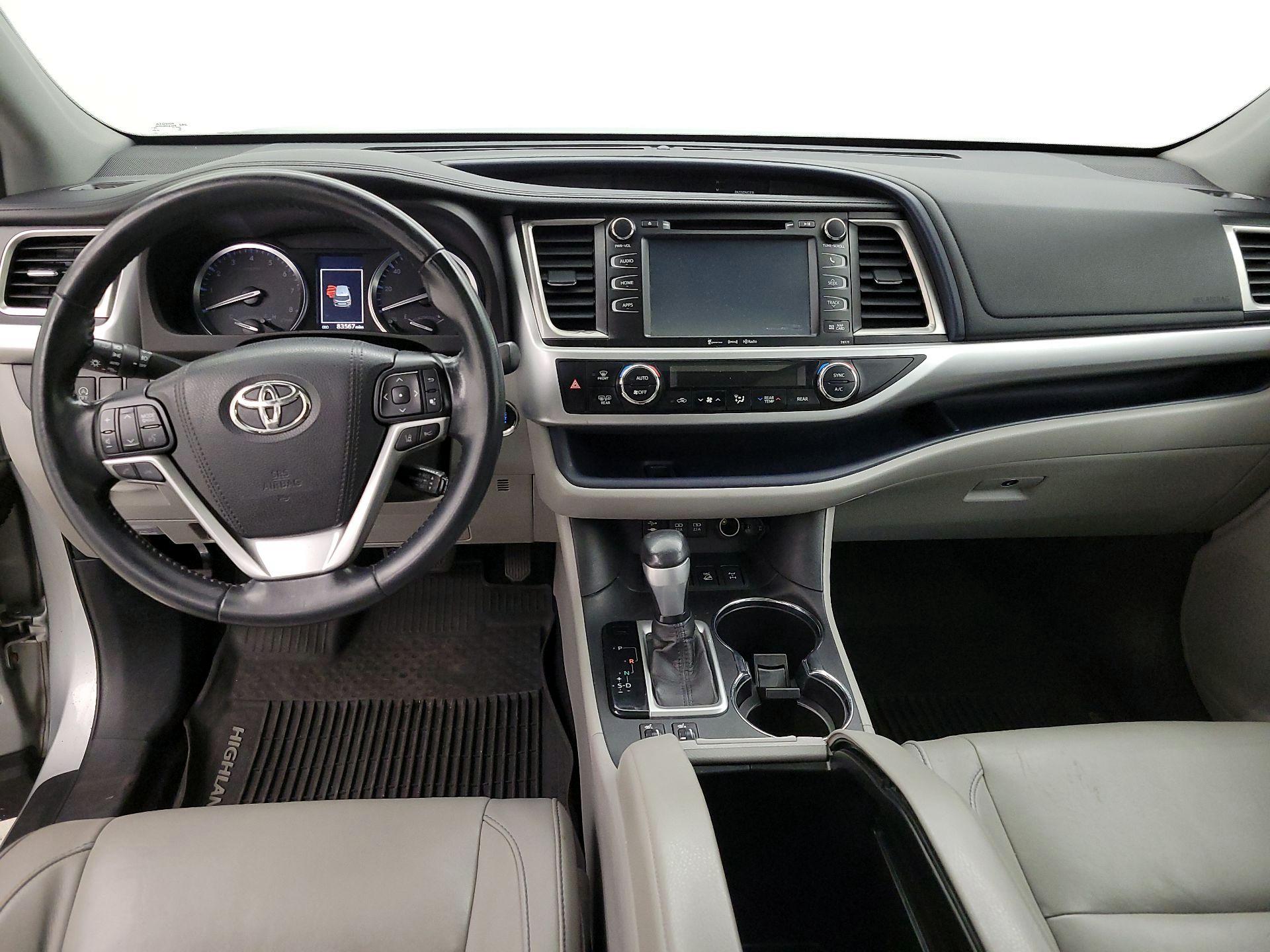 Thumbnail: 2017 Toyota Highlander - 9