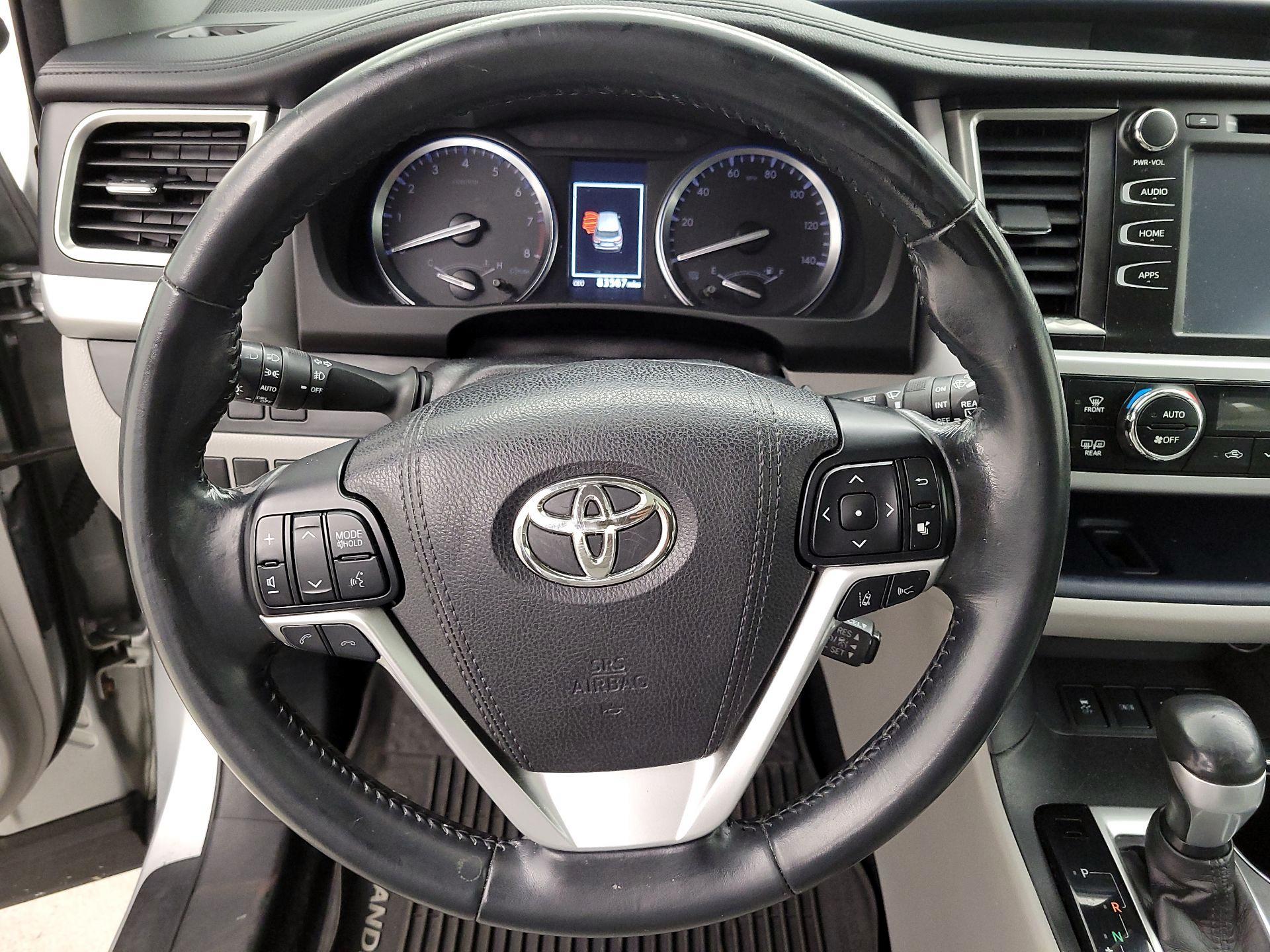 Thumbnail: 2017 Toyota Highlander - 10