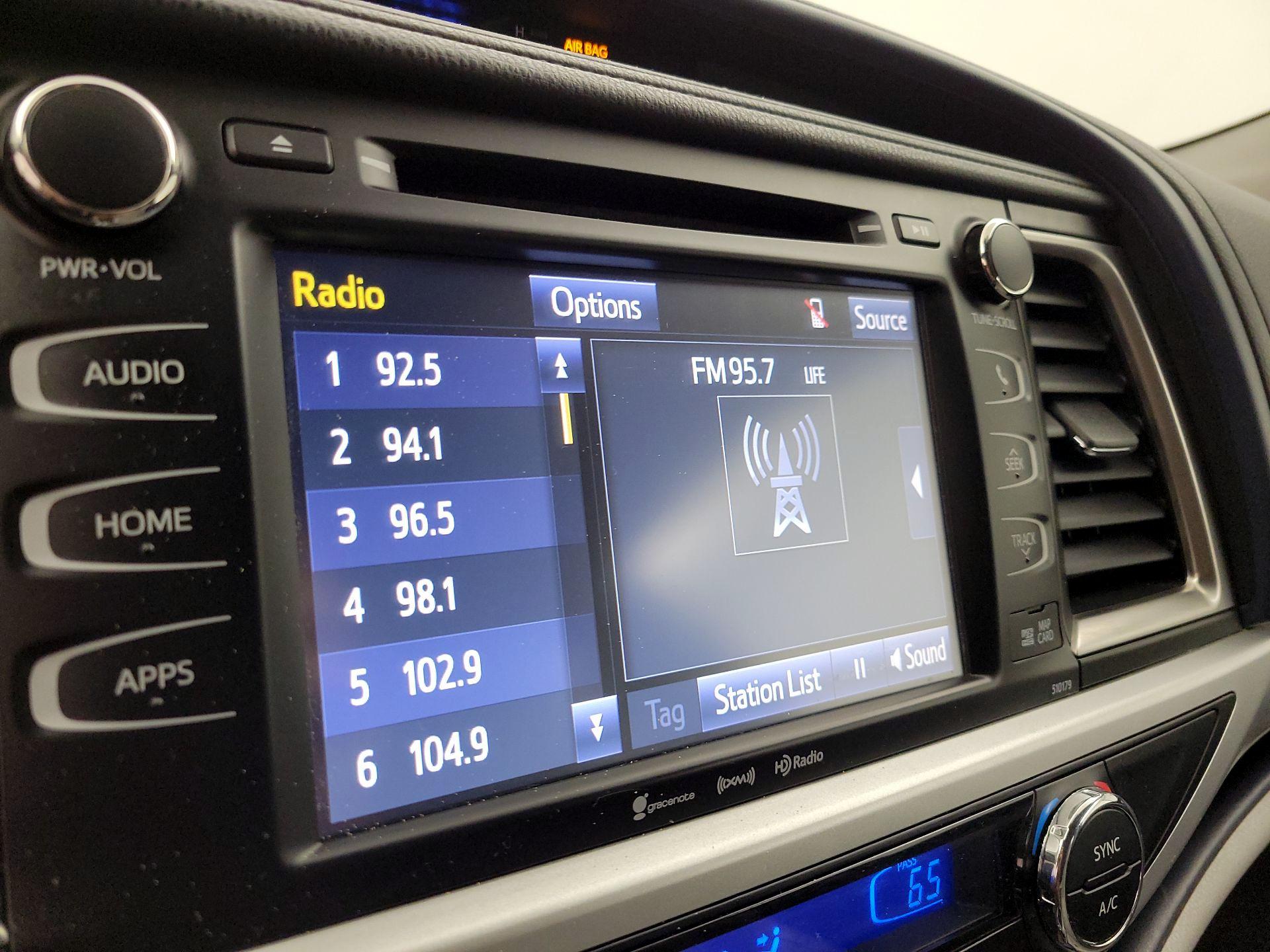 Thumbnail: 2017 Toyota Highlander - 16