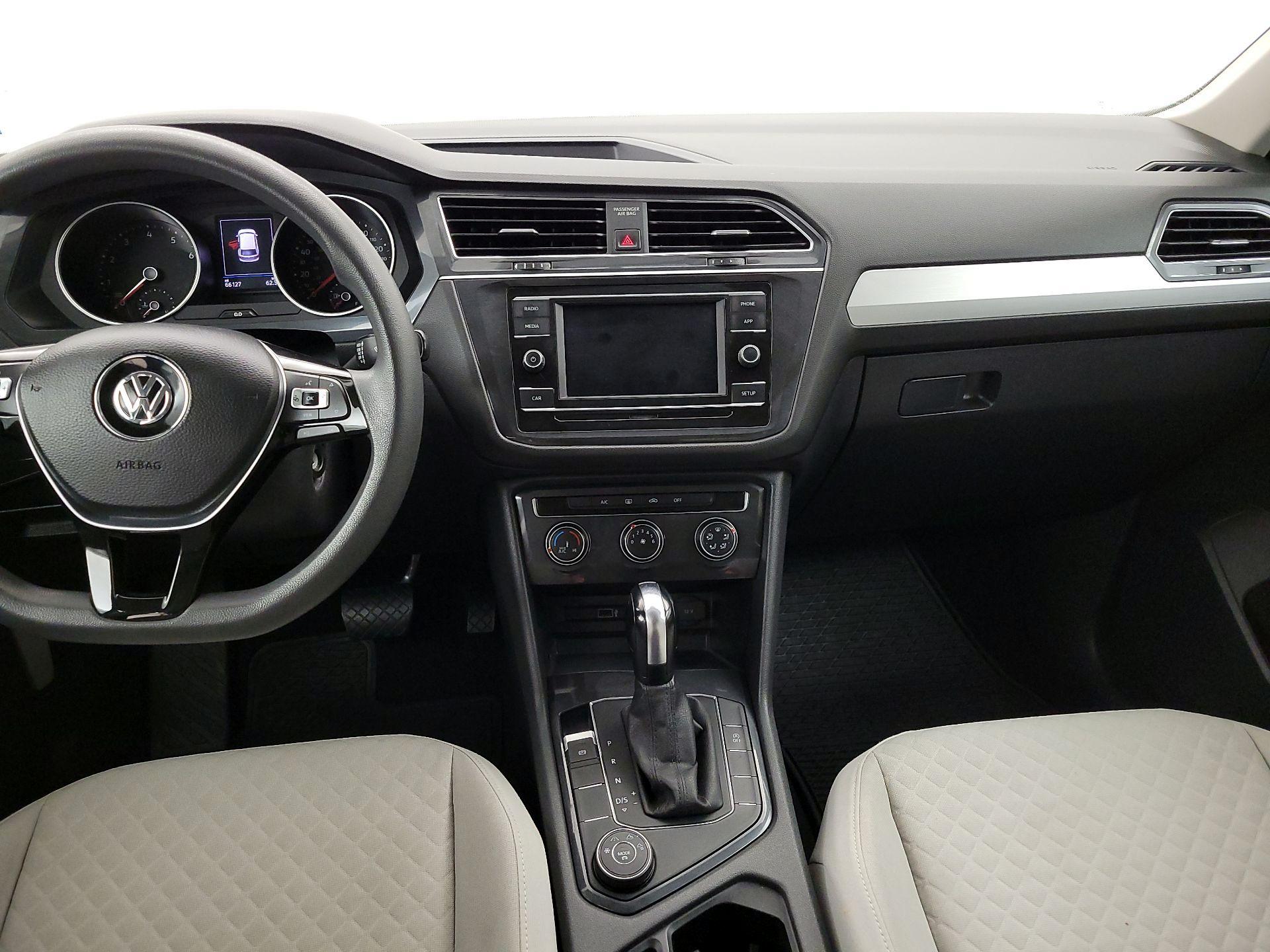 Thumbnail: 2019 Volkswagen Tiguan - 9