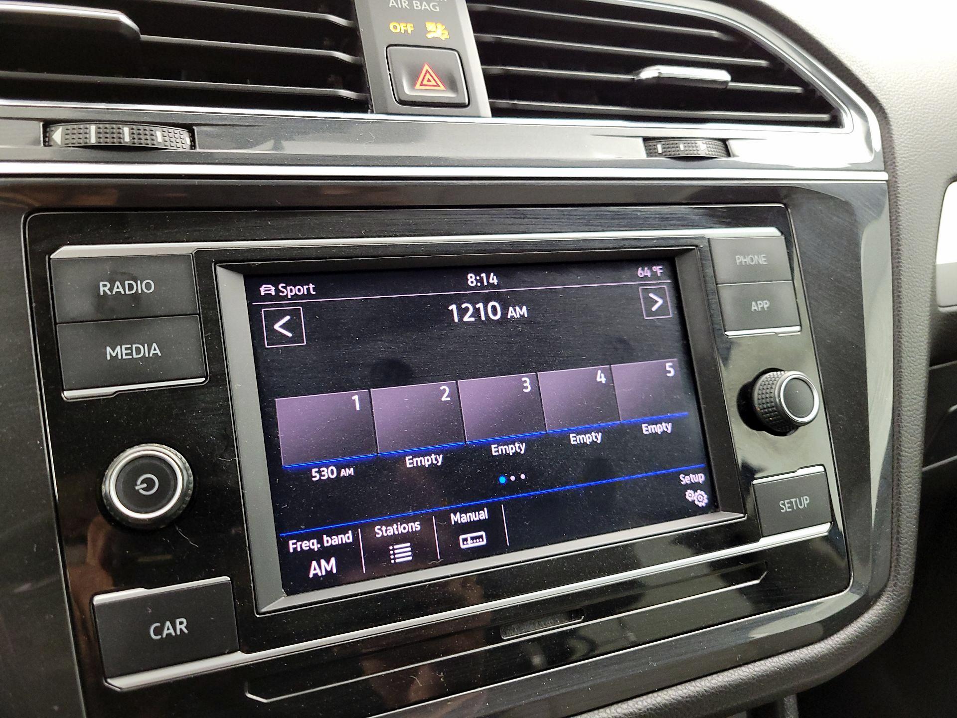 Thumbnail: 2019 Volkswagen Tiguan - 15