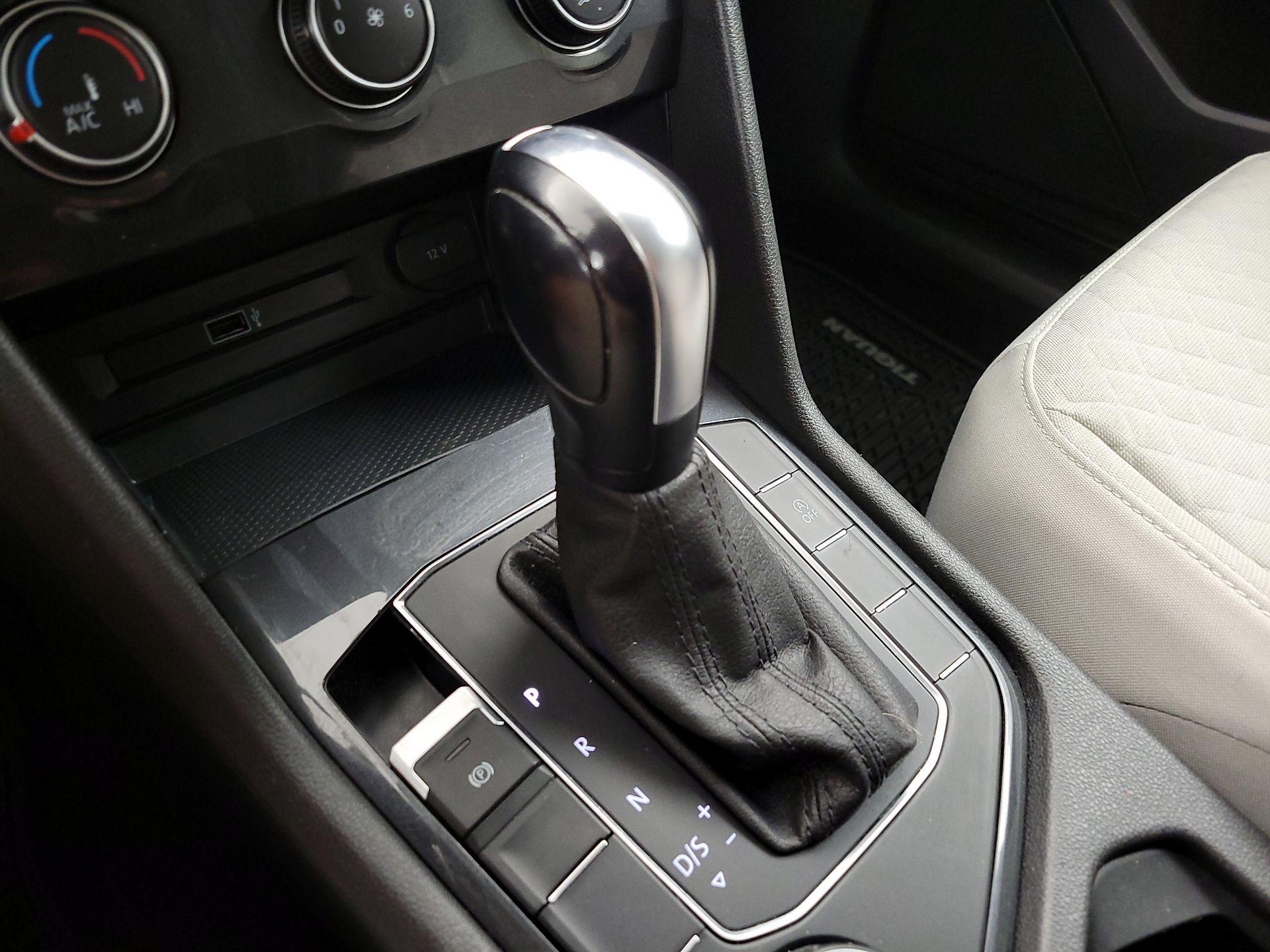 Thumbnail: 2019 Volkswagen Tiguan - 17