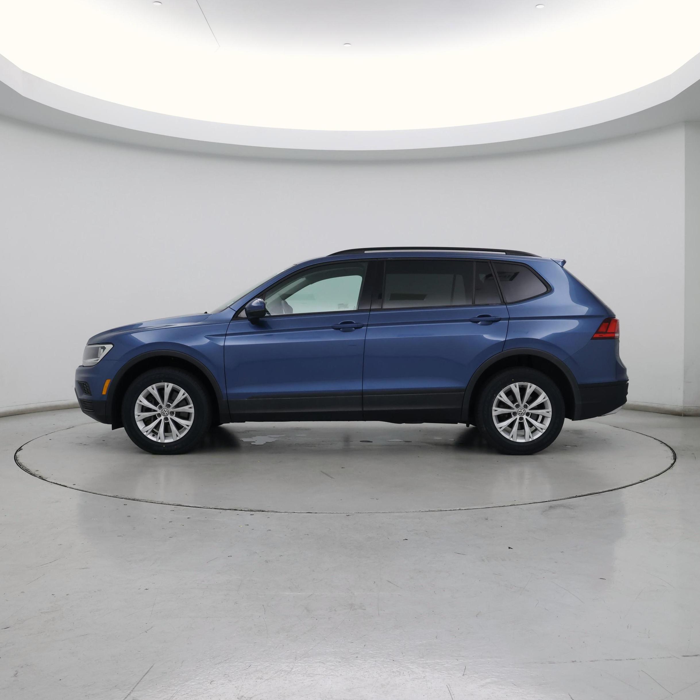 Thumbnail: 2019 Volkswagen Tiguan - 3