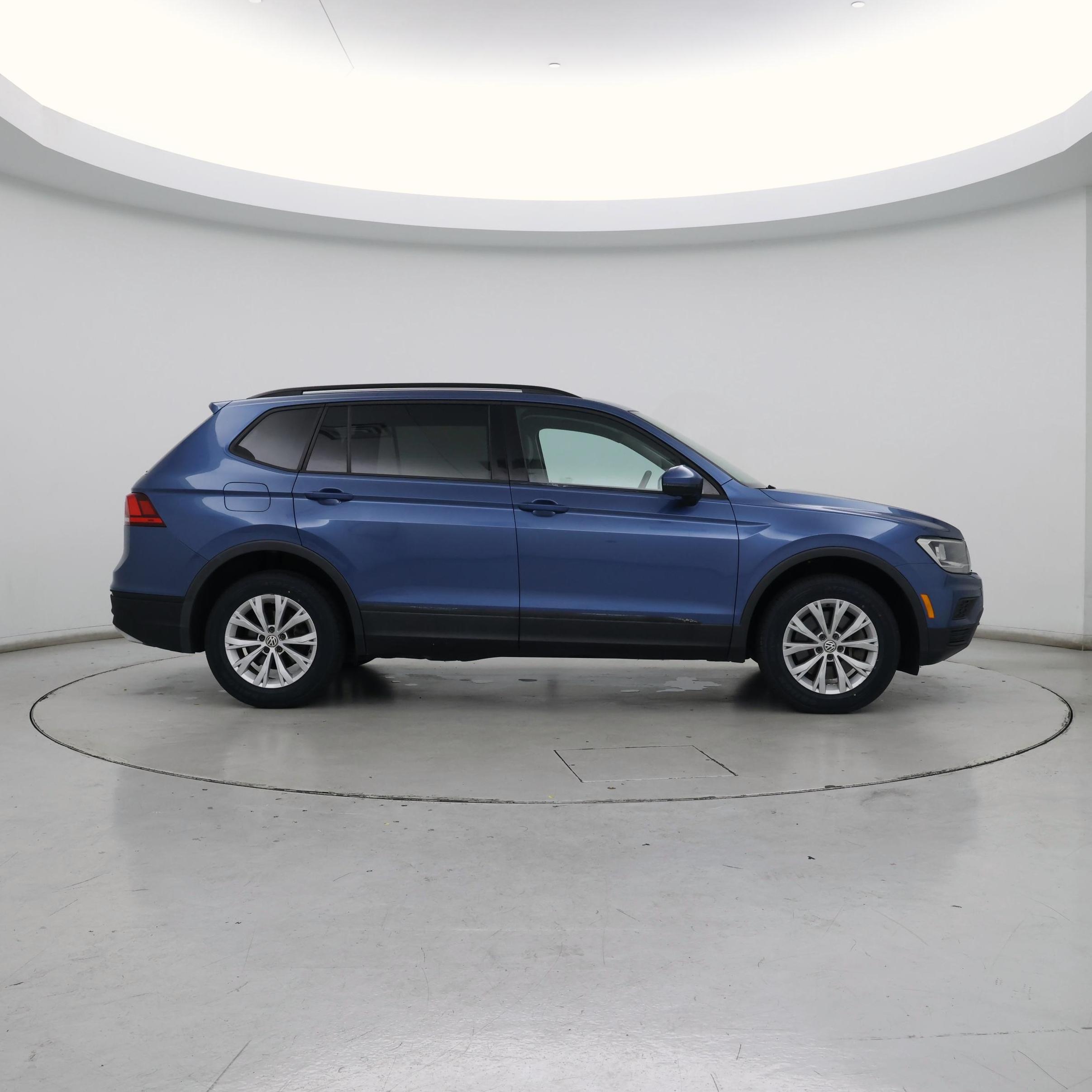 Thumbnail: 2019 Volkswagen Tiguan - 7