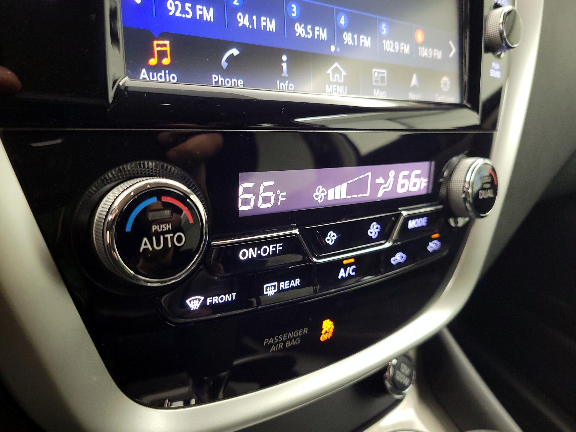 Thumbnail: 2017 Nissan Murano - 17