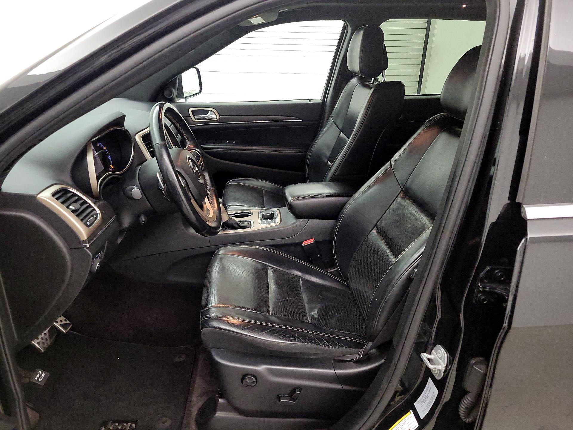 Thumbnail: 2017 Jeep Grand Cherokee - 11