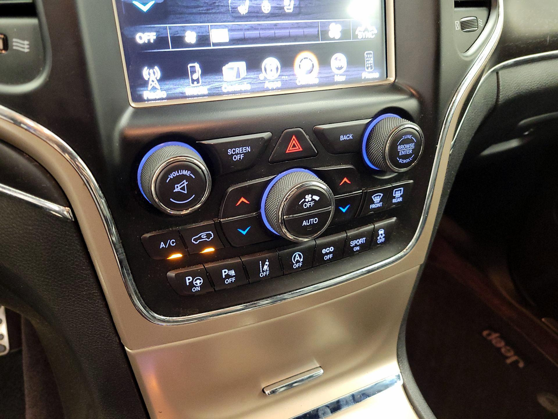 Thumbnail: 2017 Jeep Grand Cherokee - 16