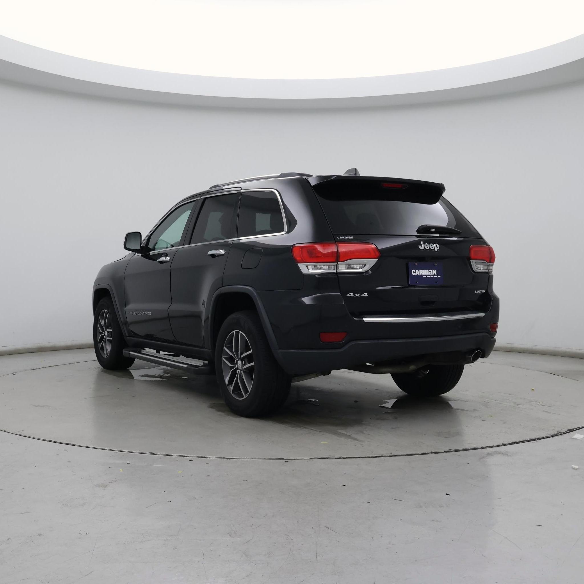 Thumbnail: 2017 Jeep Grand Cherokee - 2