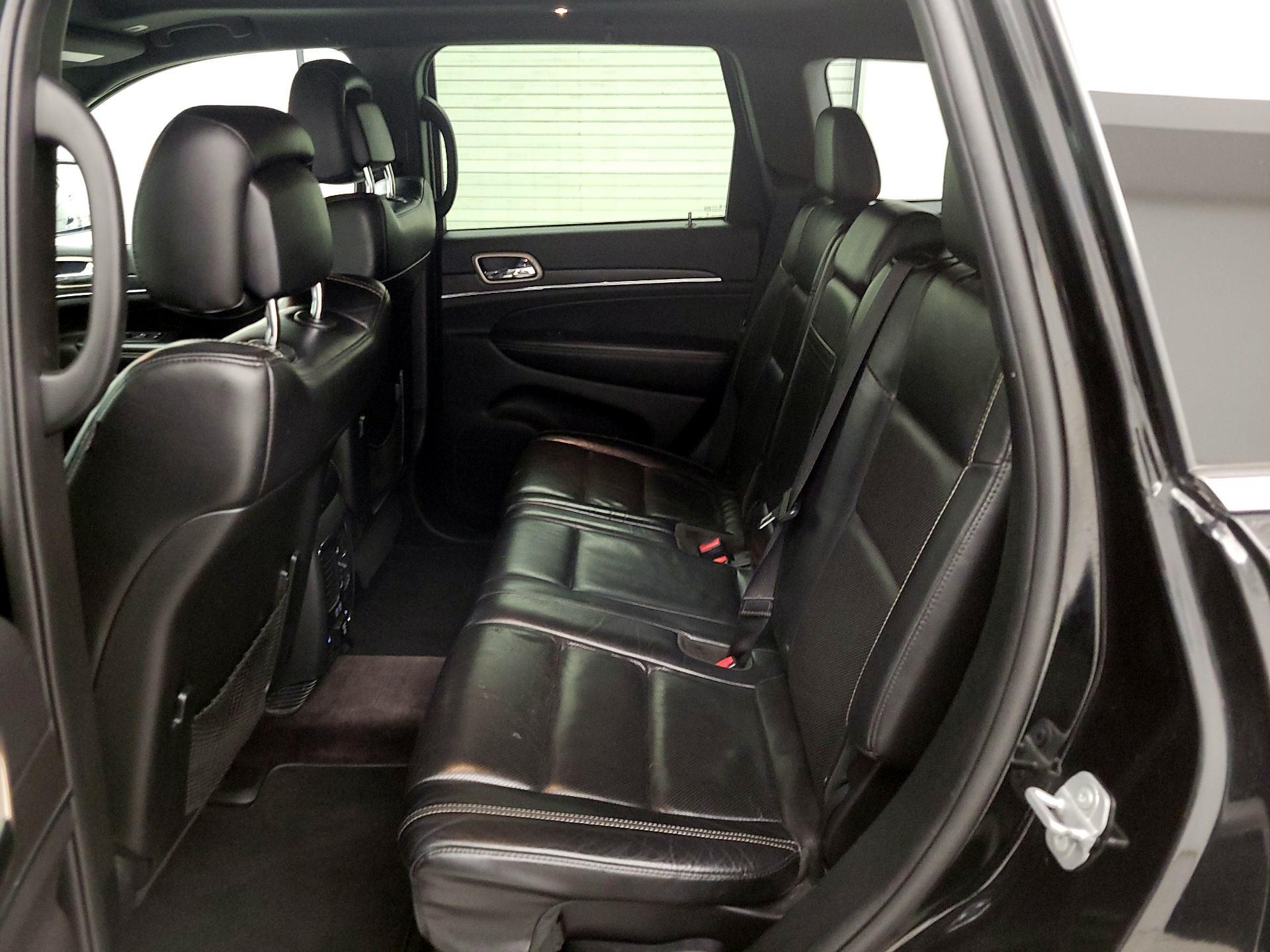 Thumbnail: 2017 Jeep Grand Cherokee - 19