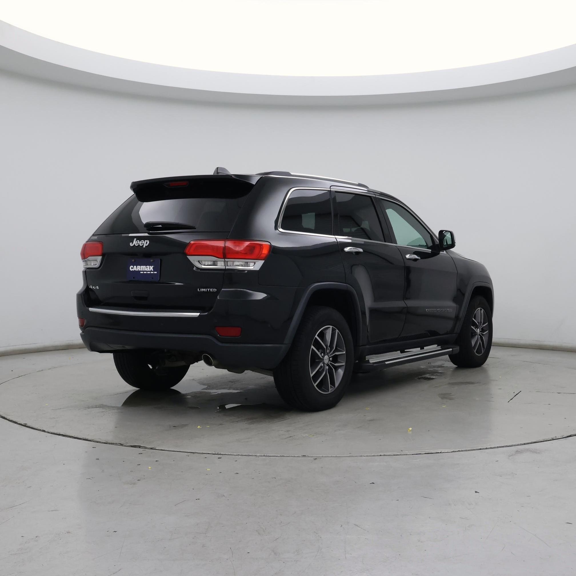 Thumbnail: 2017 Jeep Grand Cherokee - 8