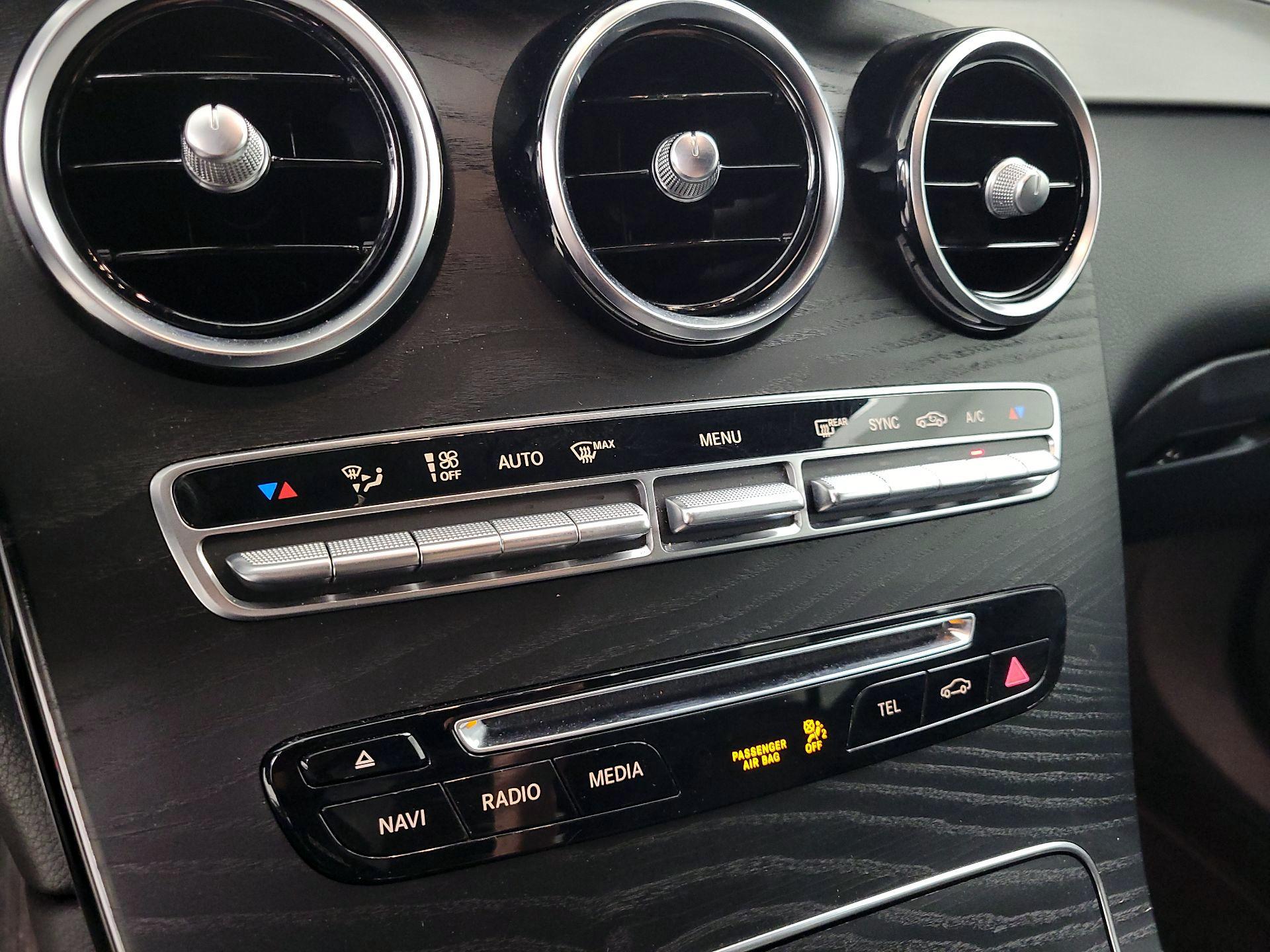 Thumbnail: 2019 Mercedes-Benz GLC - 16