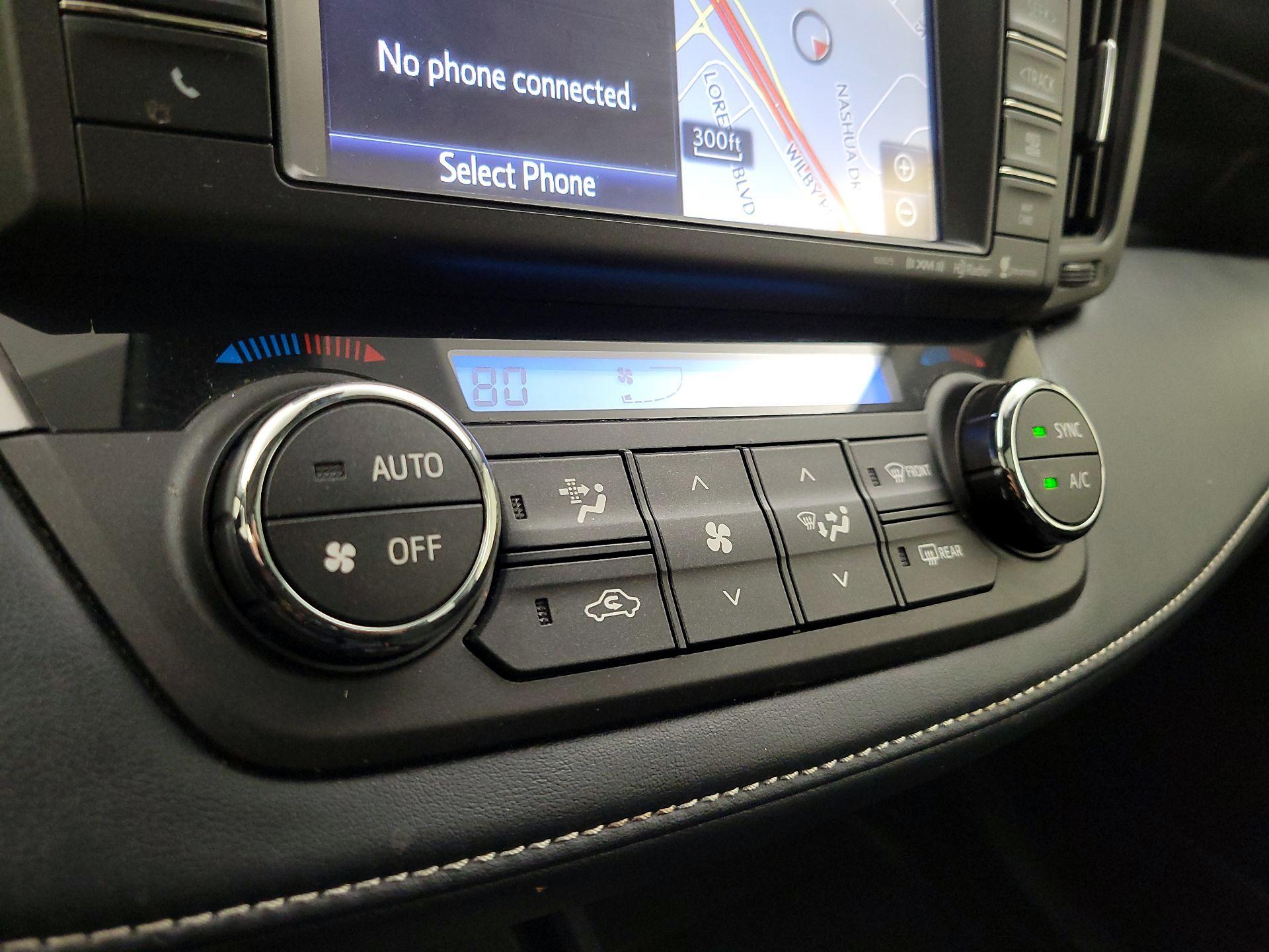 Thumbnail: 2018 Toyota RAV4 - 17