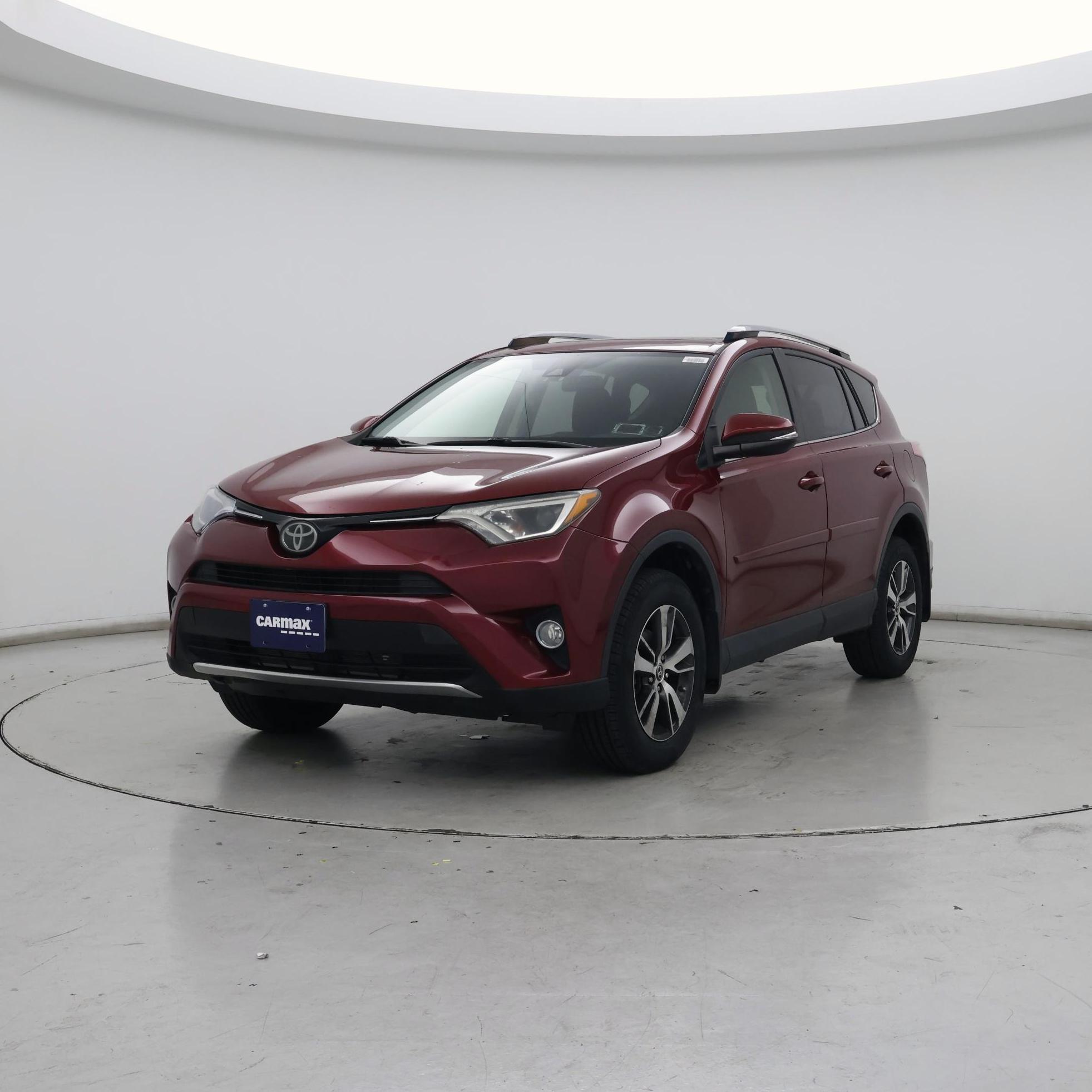Thumbnail: 2018 Toyota RAV4 - 4