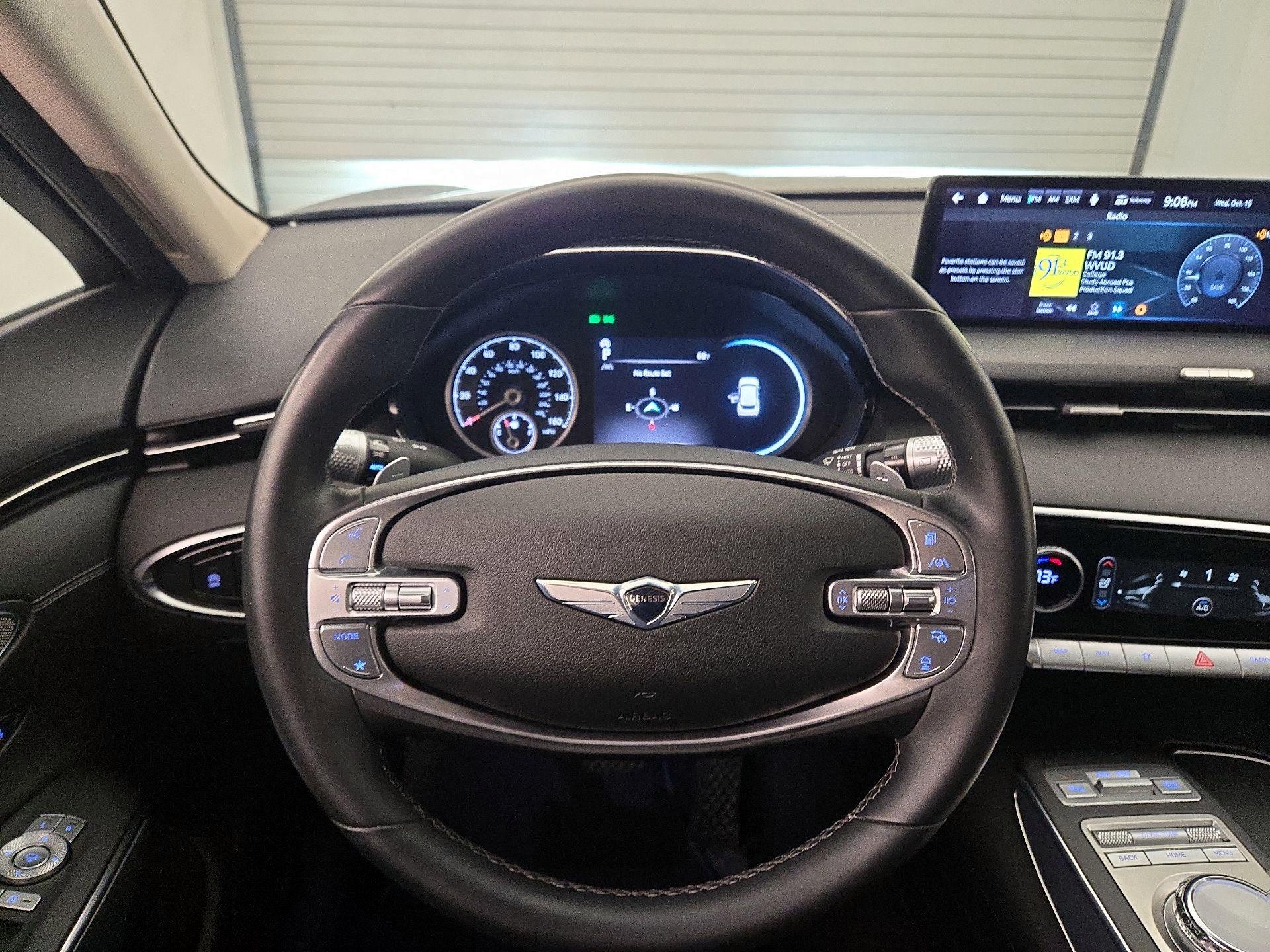 Thumbnail: 2022 Genesis GV70 - 10