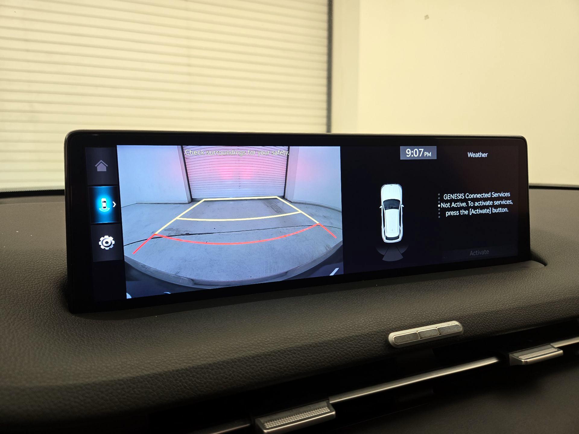 Thumbnail: 2022 Genesis GV70 - 14