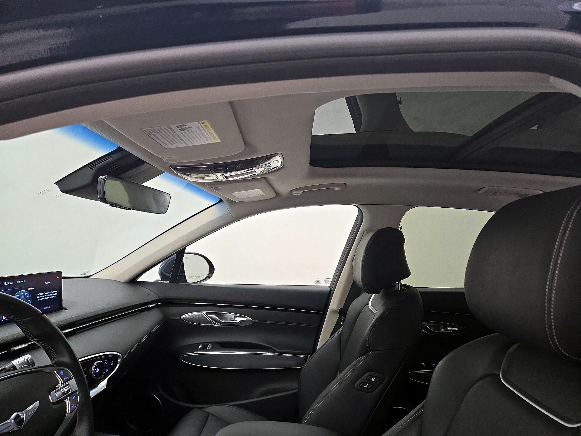 Thumbnail: 2022 Genesis GV70 - 18