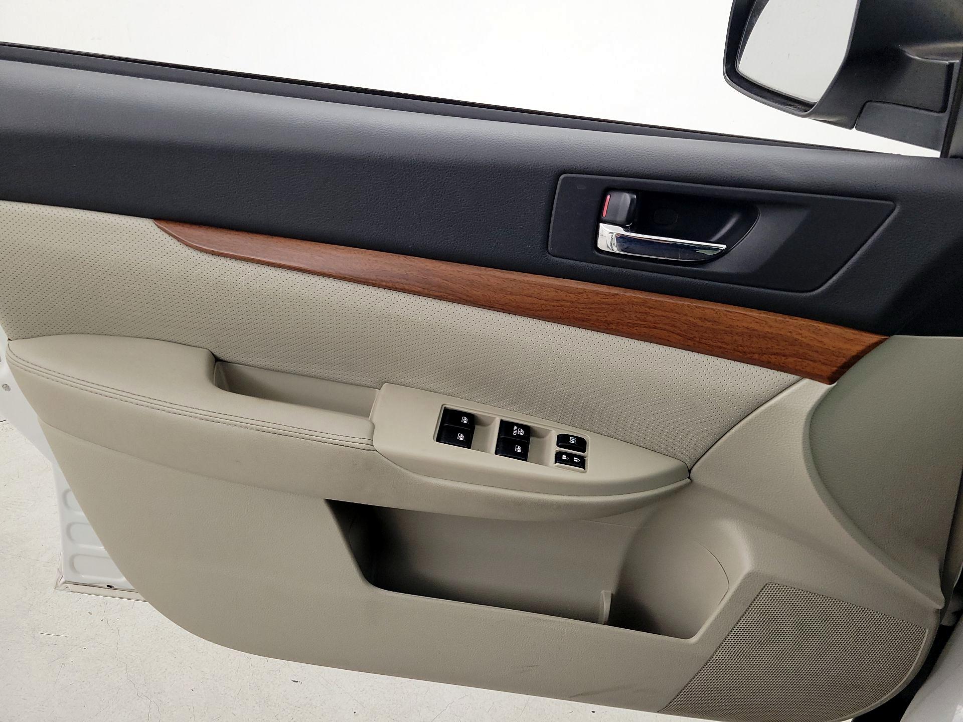 Thumbnail: 2014 Subaru Outback - 12