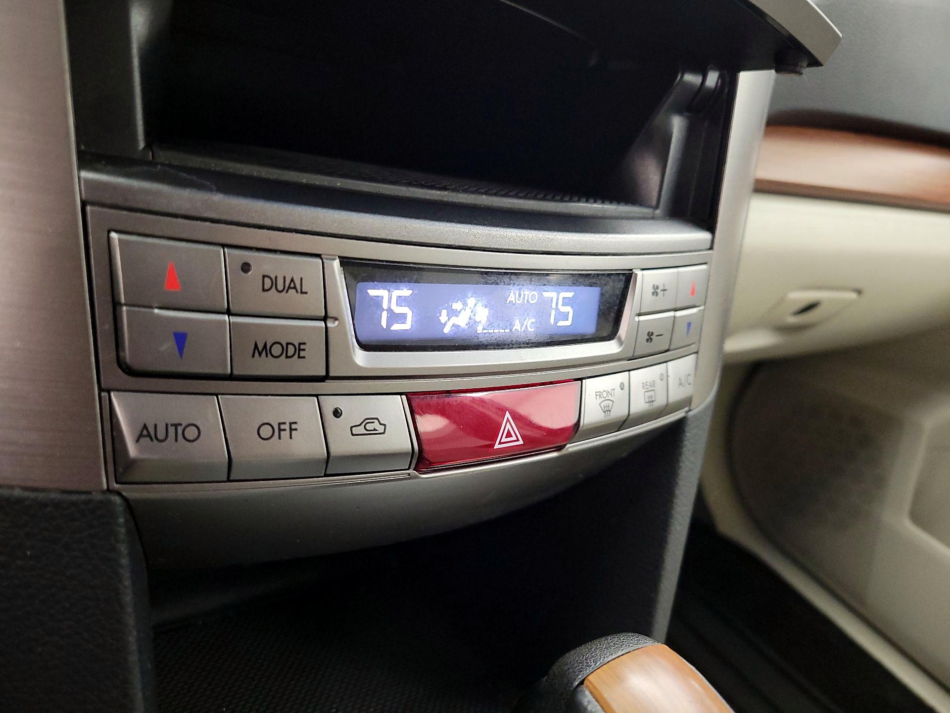 Thumbnail: 2014 Subaru Outback - 16