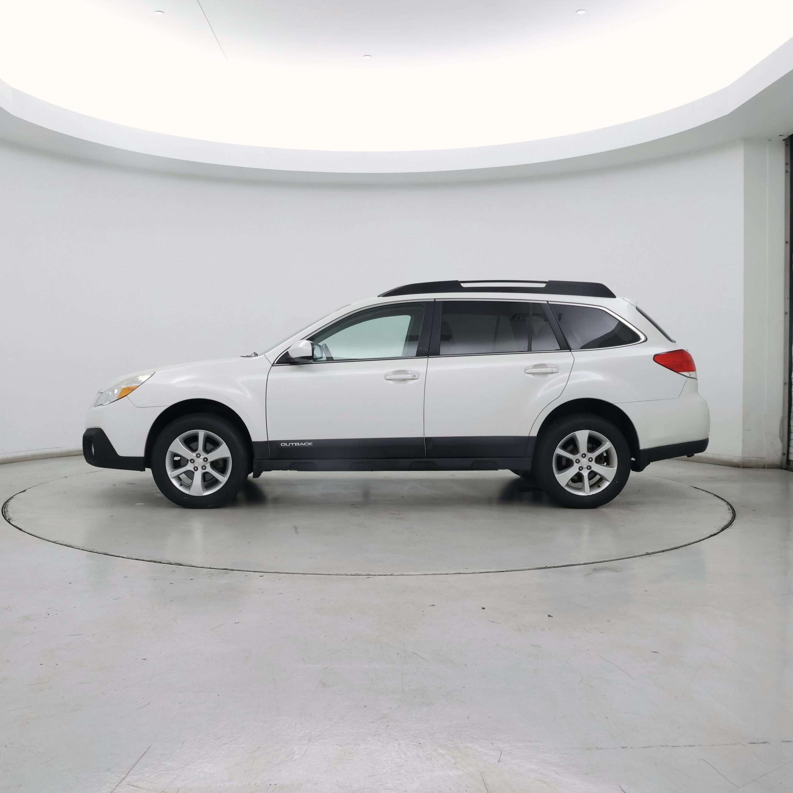 Thumbnail: 2014 Subaru Outback - 3