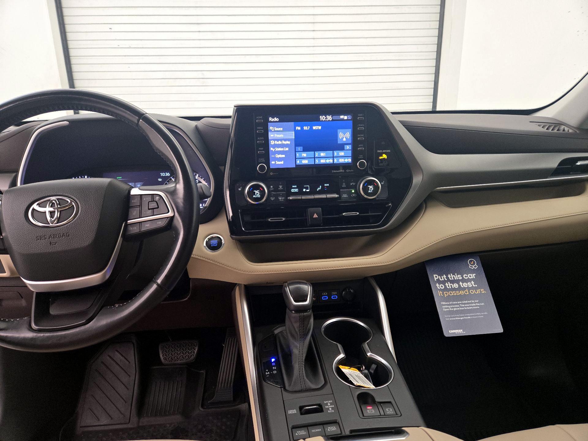 Thumbnail: 2022 Toyota Highlander - 9