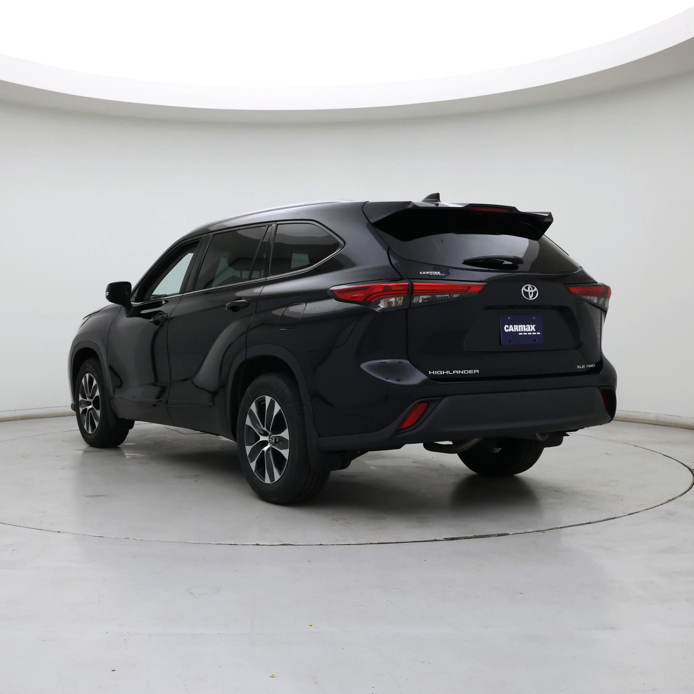 Thumbnail: 2022 Toyota Highlander - 2