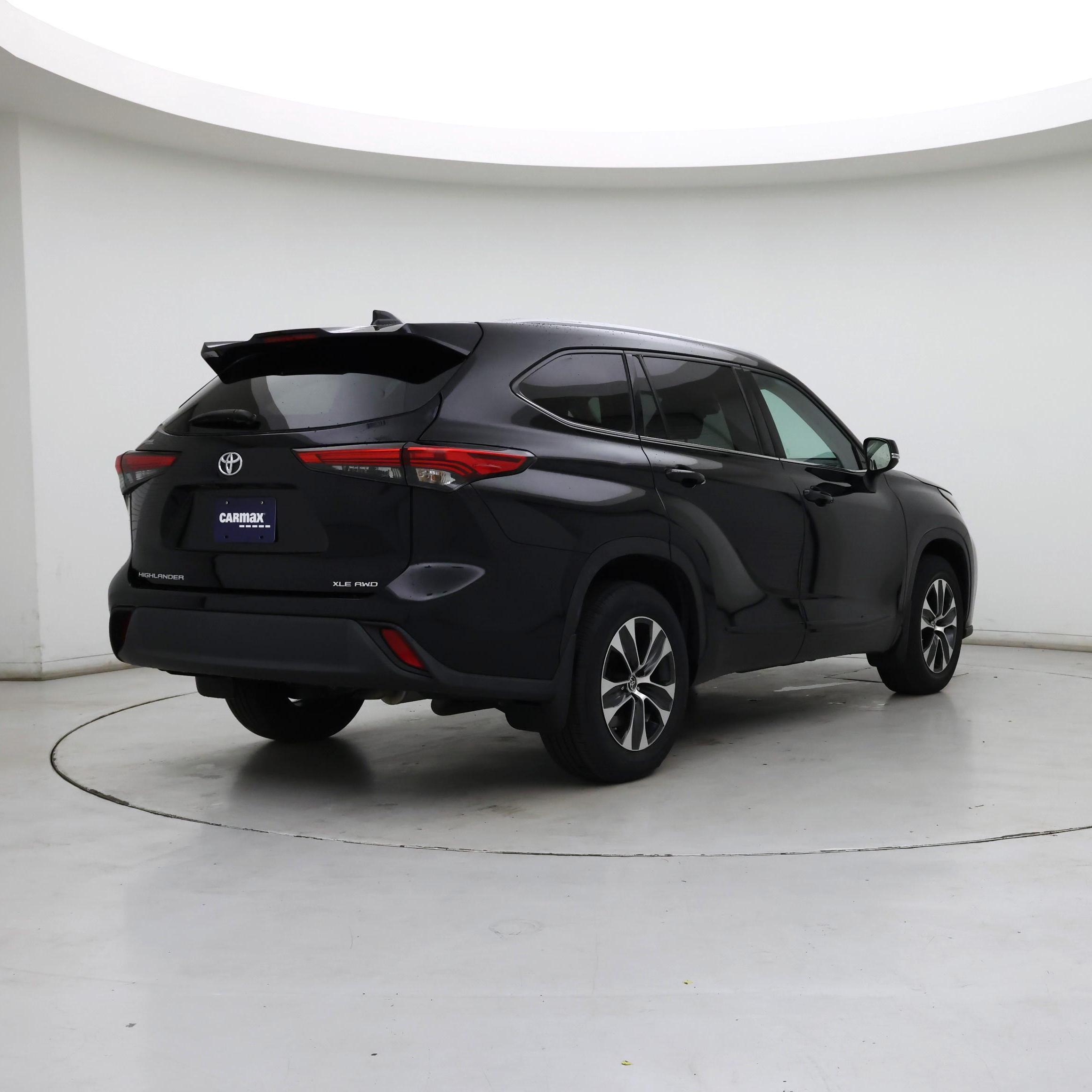 Thumbnail: 2022 Toyota Highlander - 8