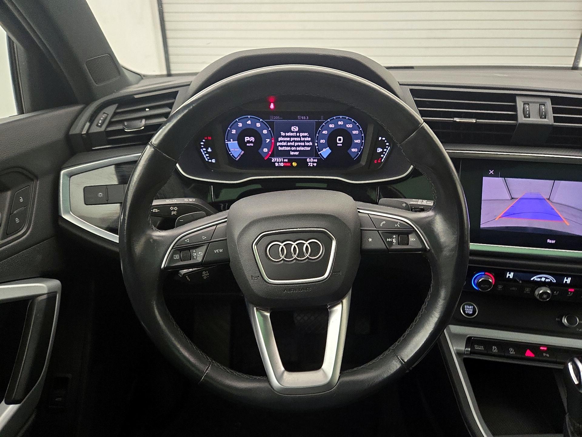 Thumbnail: 2021 Audi Q3 - 10