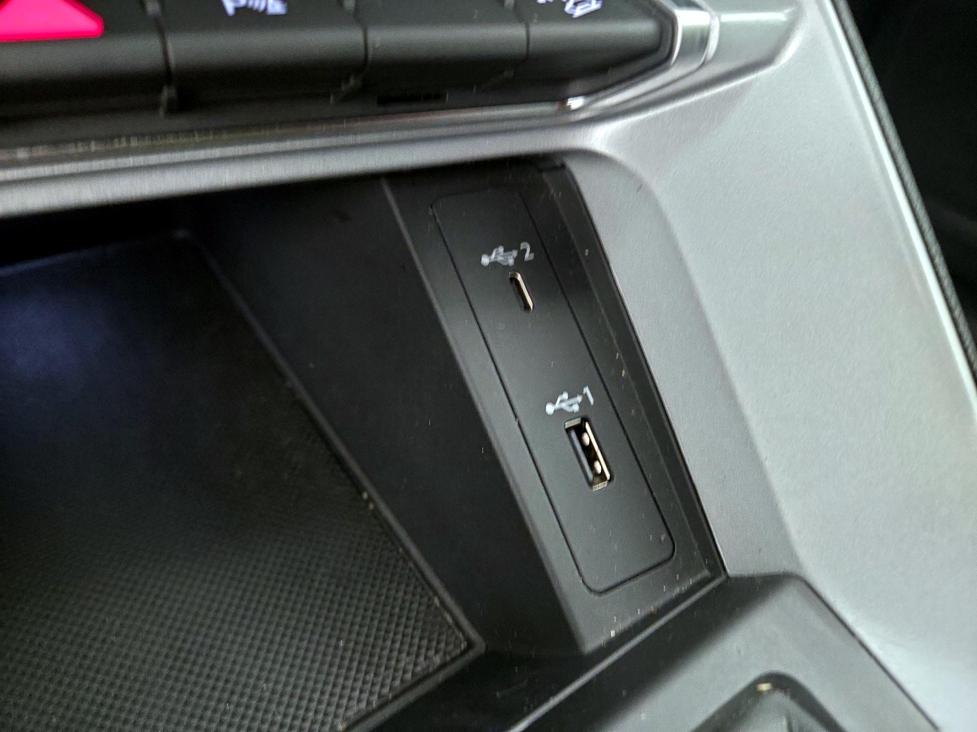 Thumbnail: 2021 Audi Q3 - 17