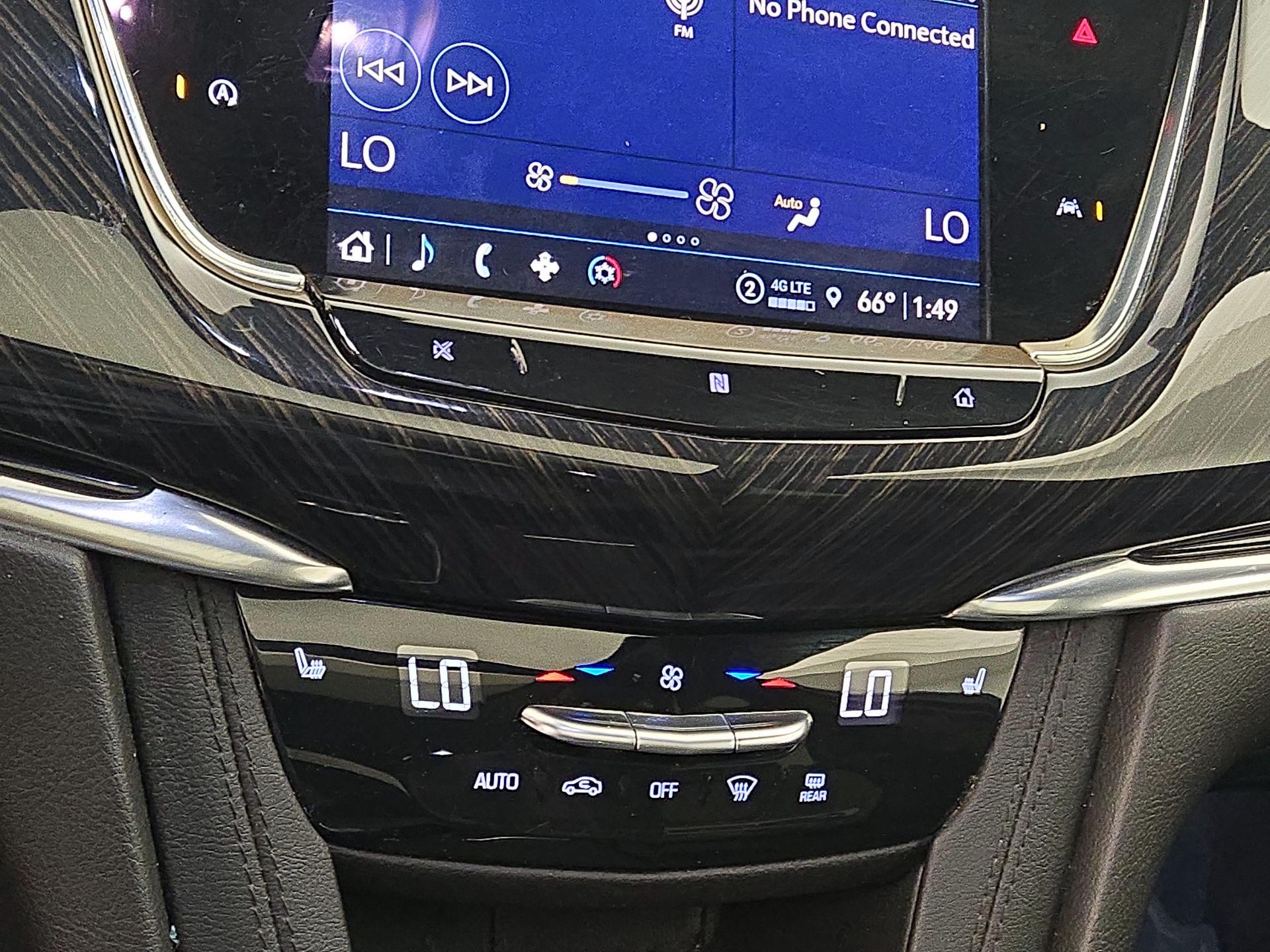 Thumbnail: 2021 Cadillac XT6 - 16