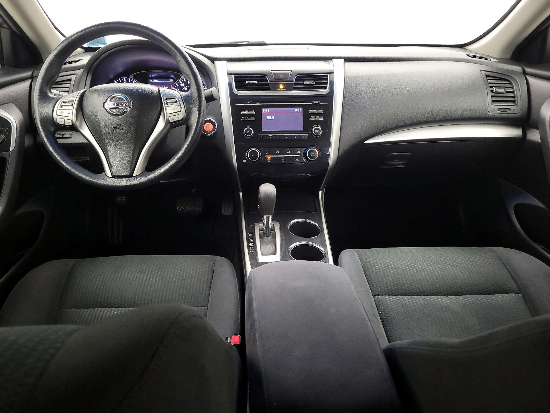 Thumbnail: 2014 Nissan Altima - 9