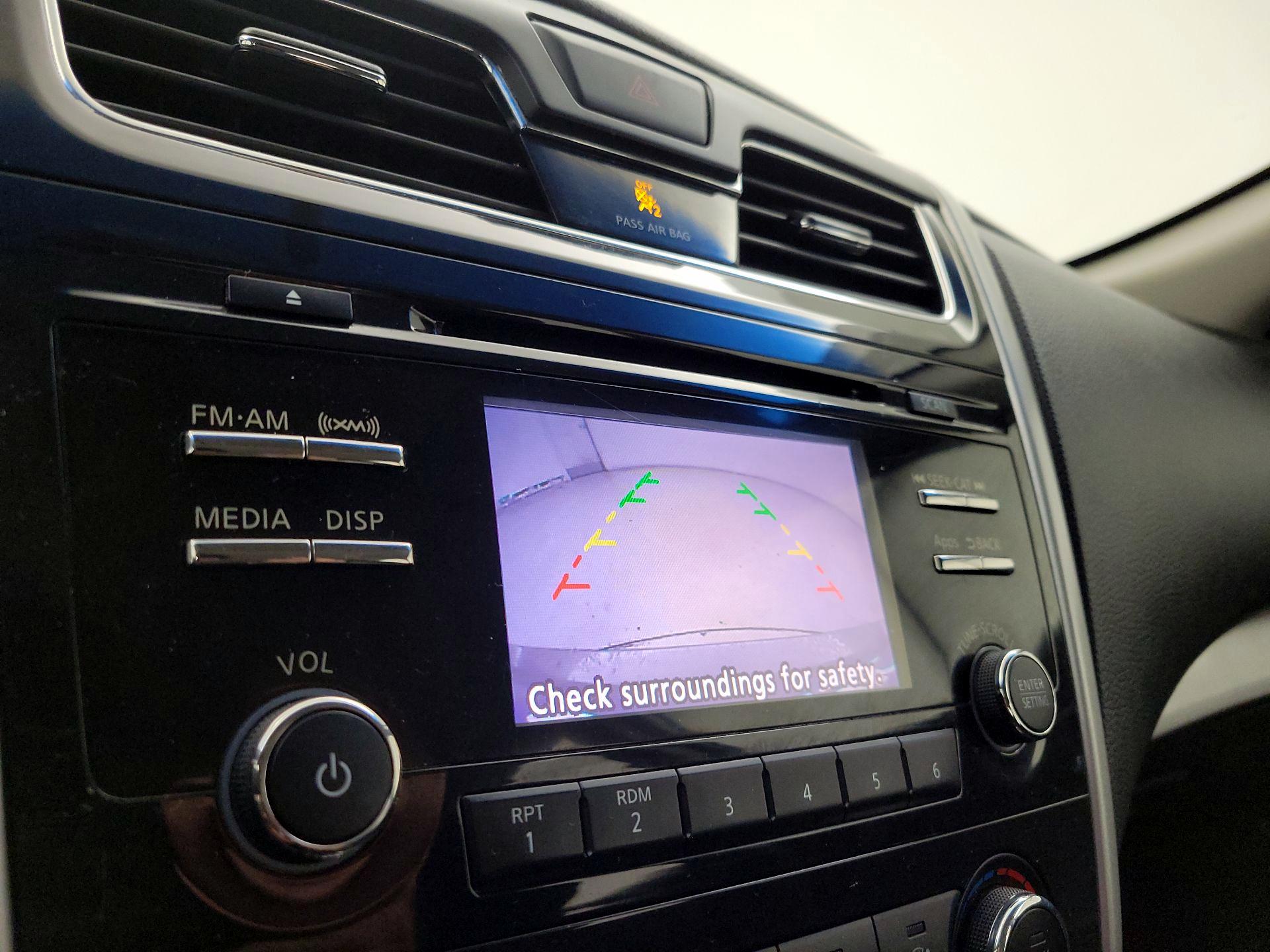 Thumbnail: 2014 Nissan Altima - 14