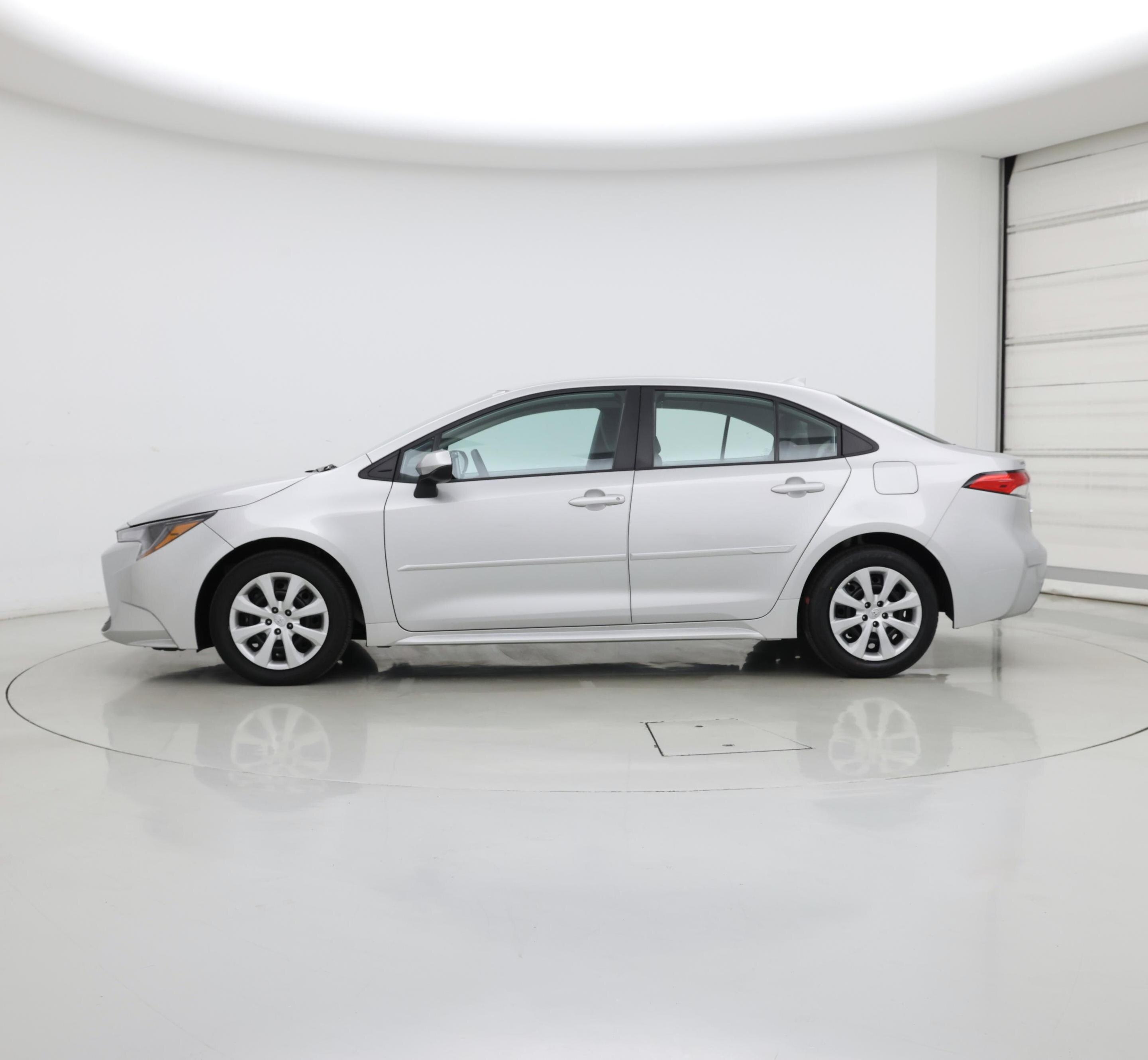 Thumbnail: 2021 Toyota Corolla - 3