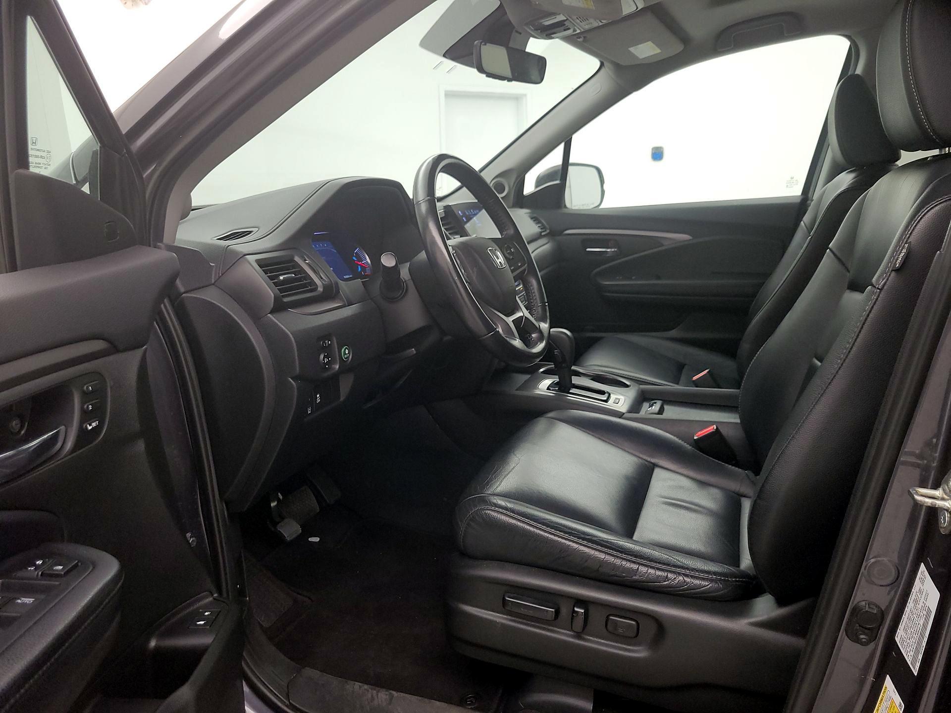 Thumbnail: 2020 Honda Pilot - 11