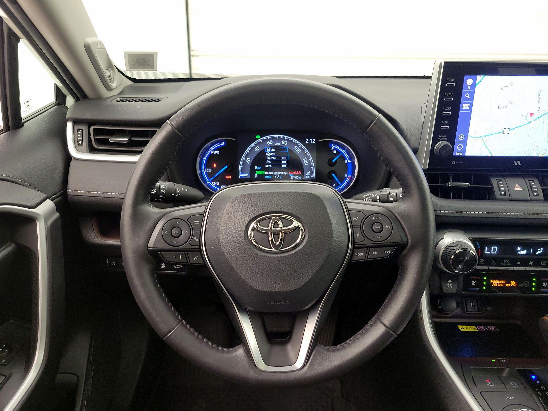 Thumbnail: 2022 Toyota RAV4 - 10