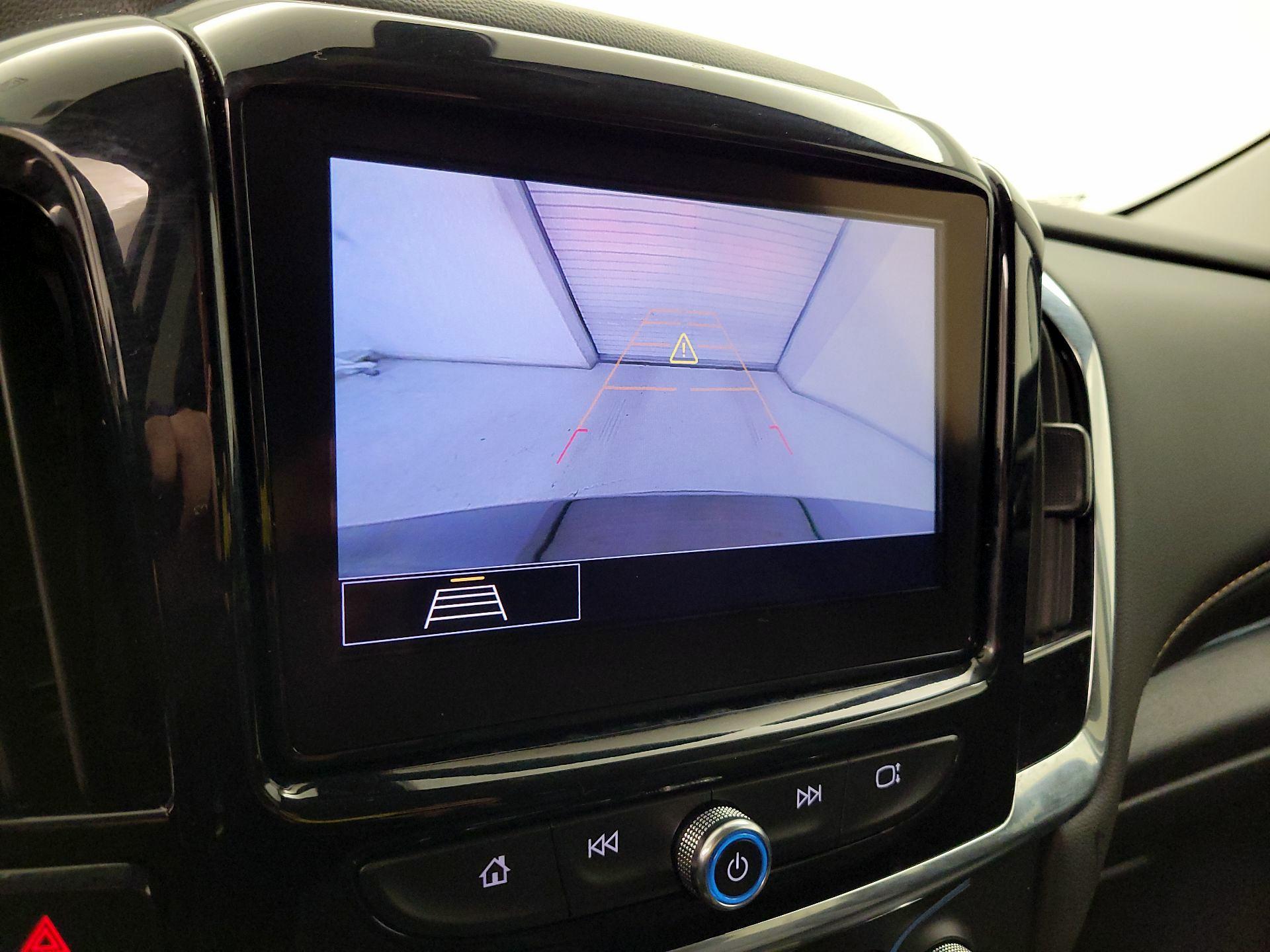 Thumbnail: 2021 Chevrolet Traverse - 14