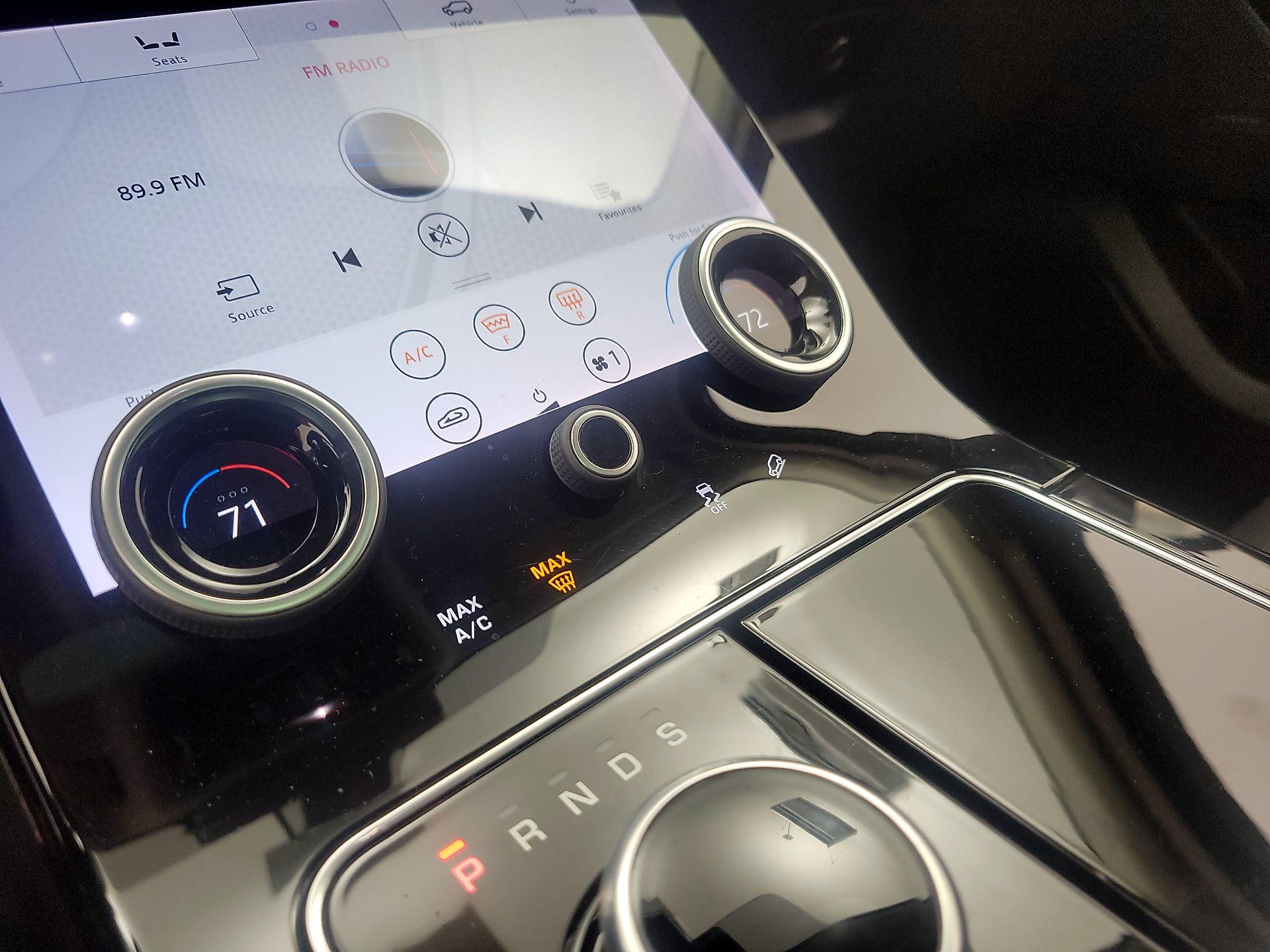 Thumbnail: 2018 Land Rover Range Rover Velar - 16