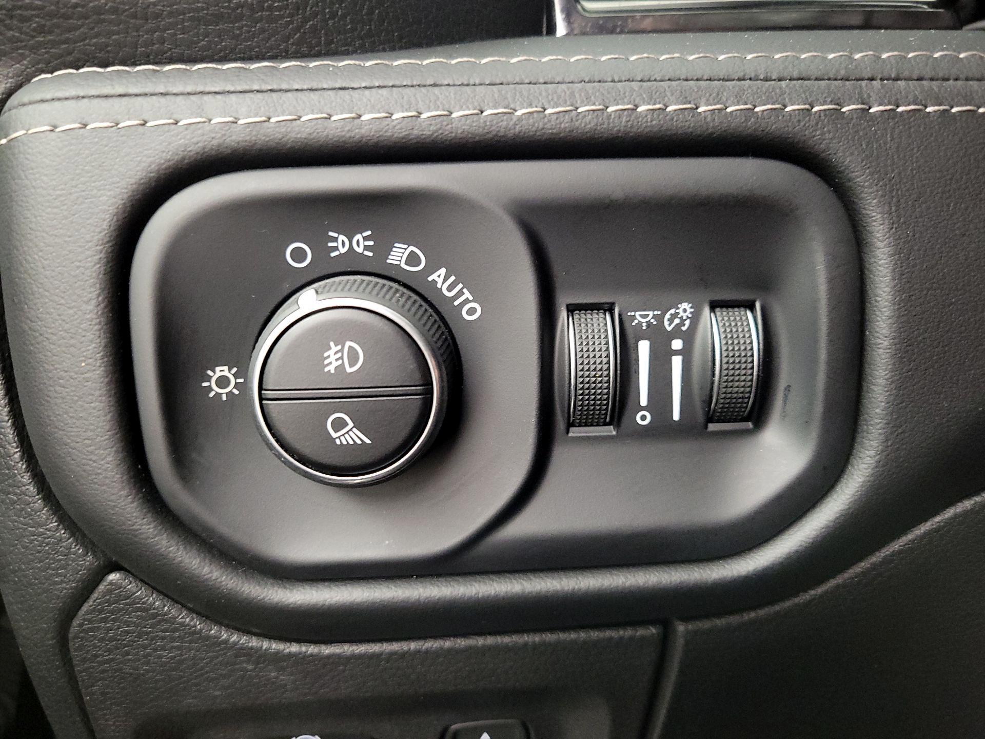 Thumbnail: 2025 RAM 1500 - 13