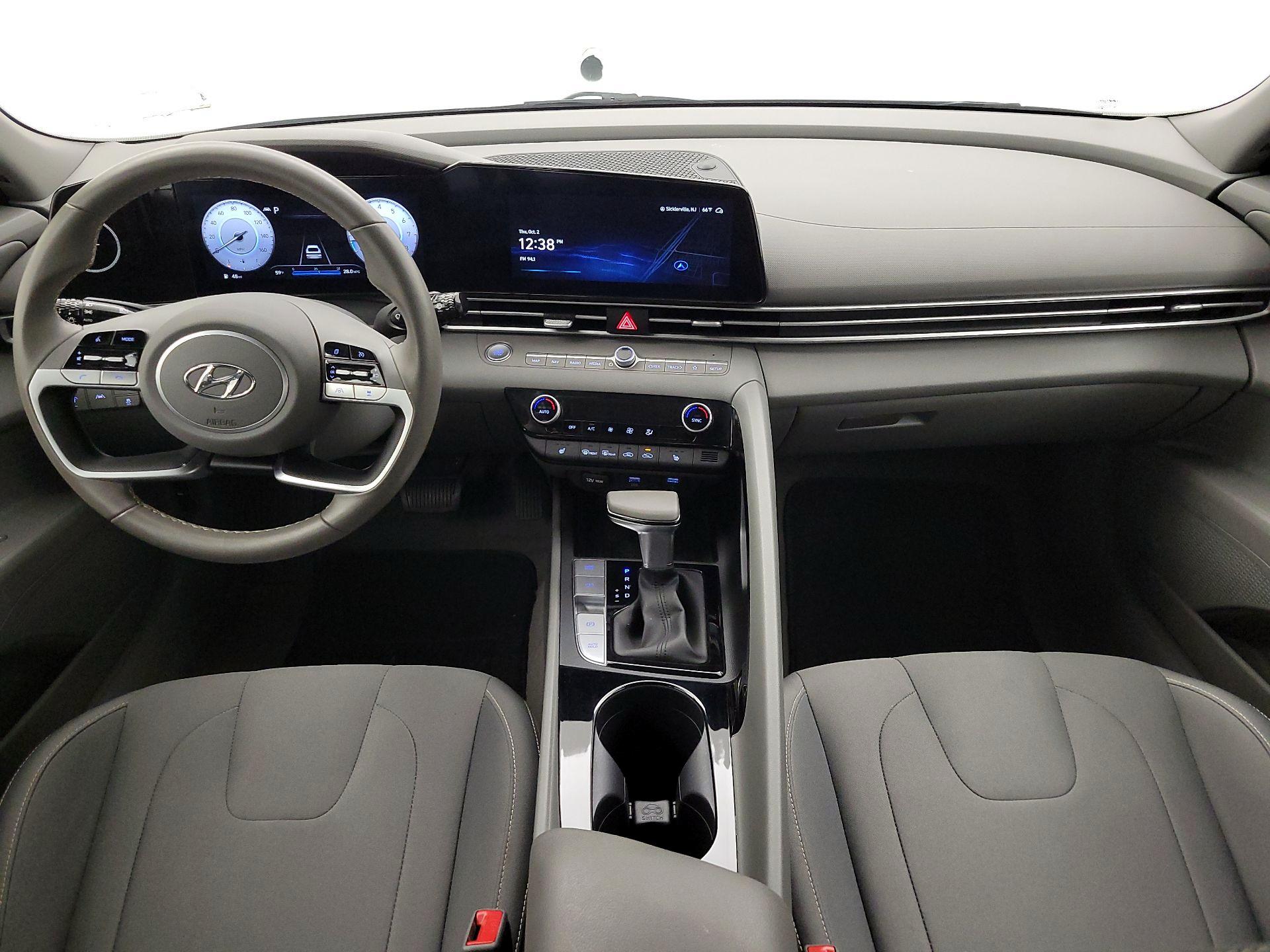 Thumbnail: 2023 Hyundai Elantra - 9