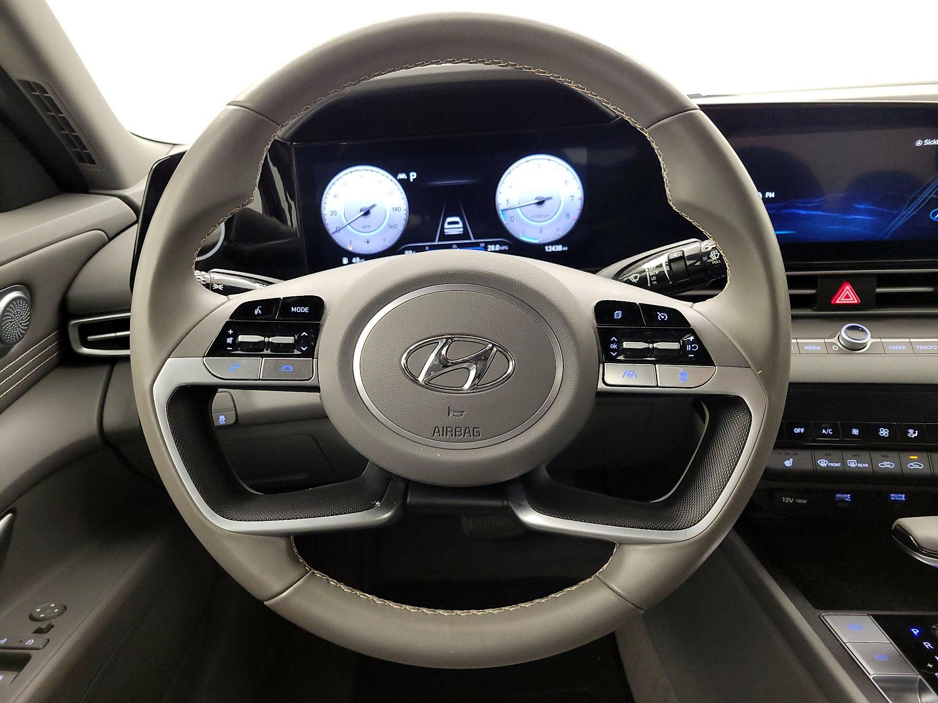 Thumbnail: 2023 Hyundai Elantra - 10