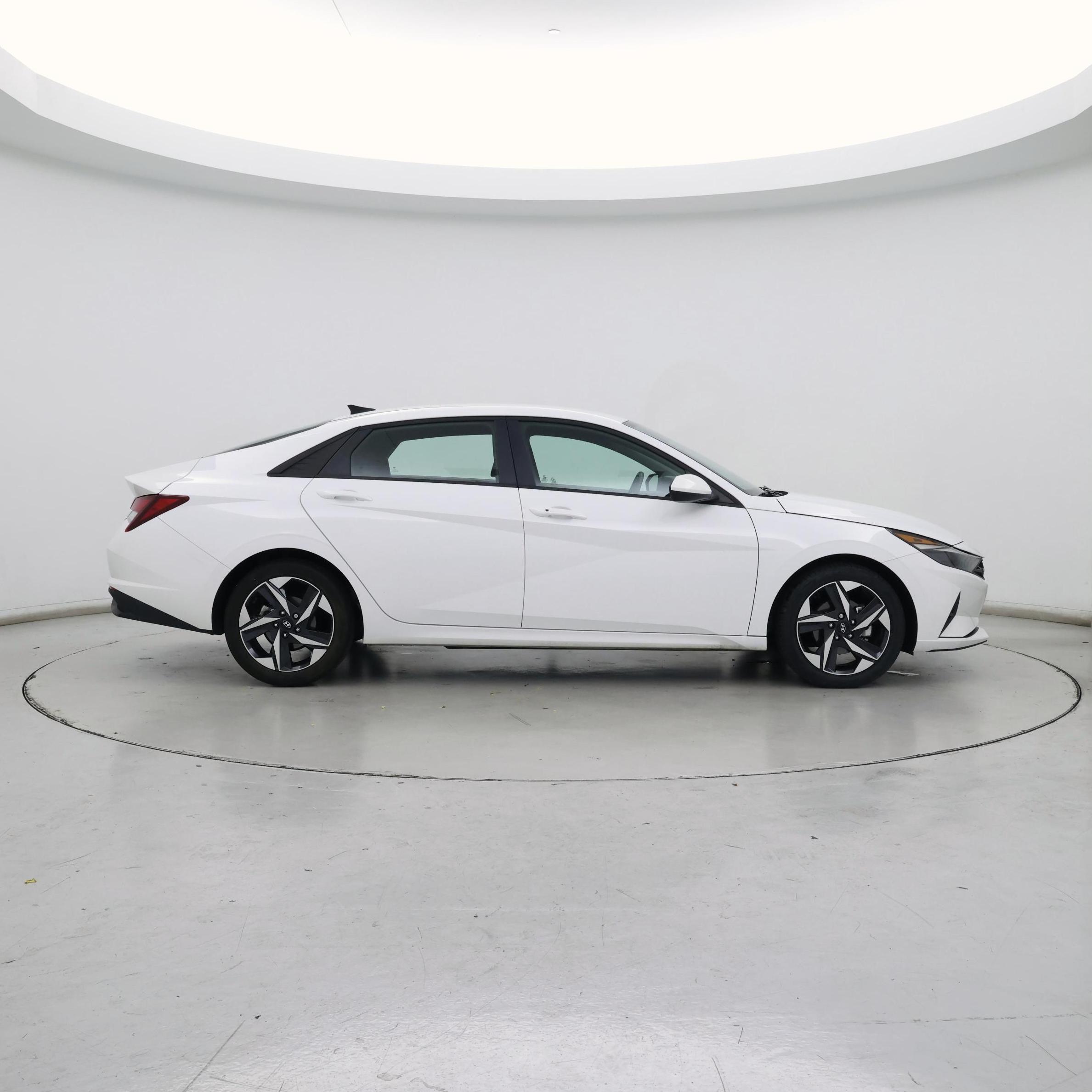 Thumbnail: 2023 Hyundai Elantra - 7