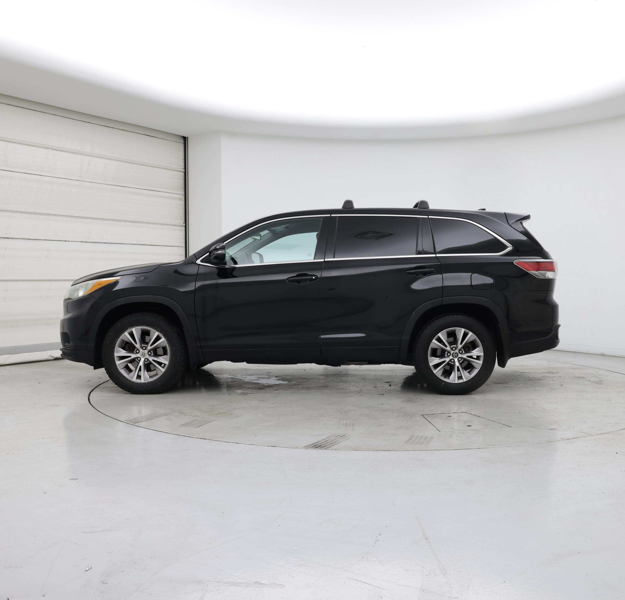Thumbnail: 2015 Toyota Highlander - 3